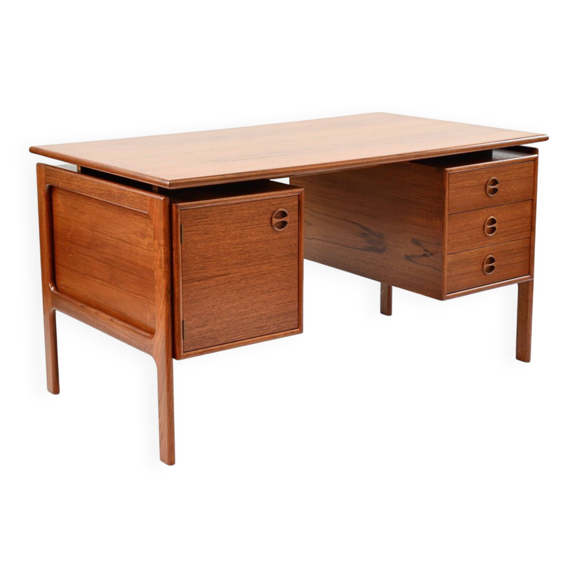 Arne Vodder Danish teak desk by GV Møbler, 1960s