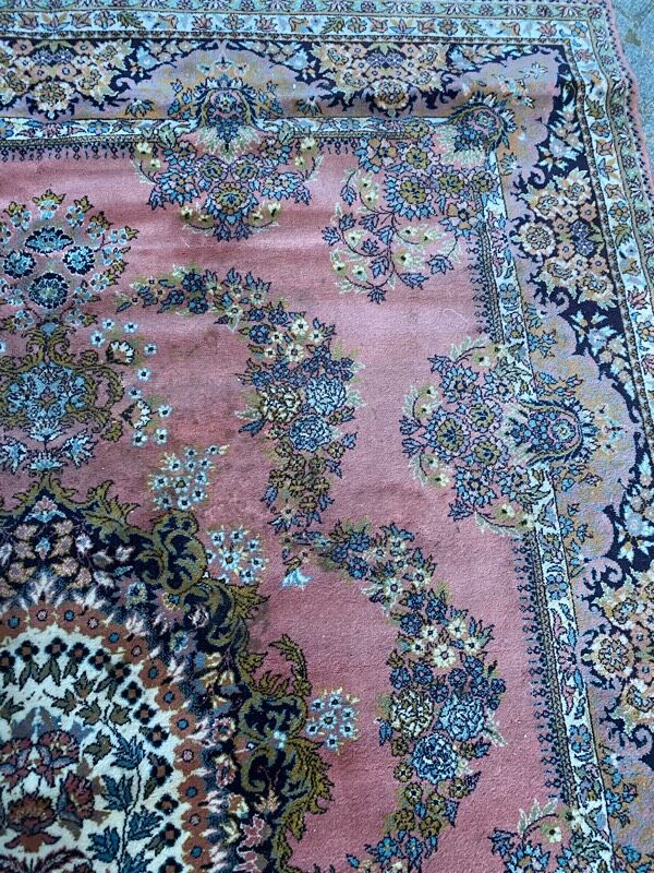 Large Persian style rug 202x300 cm