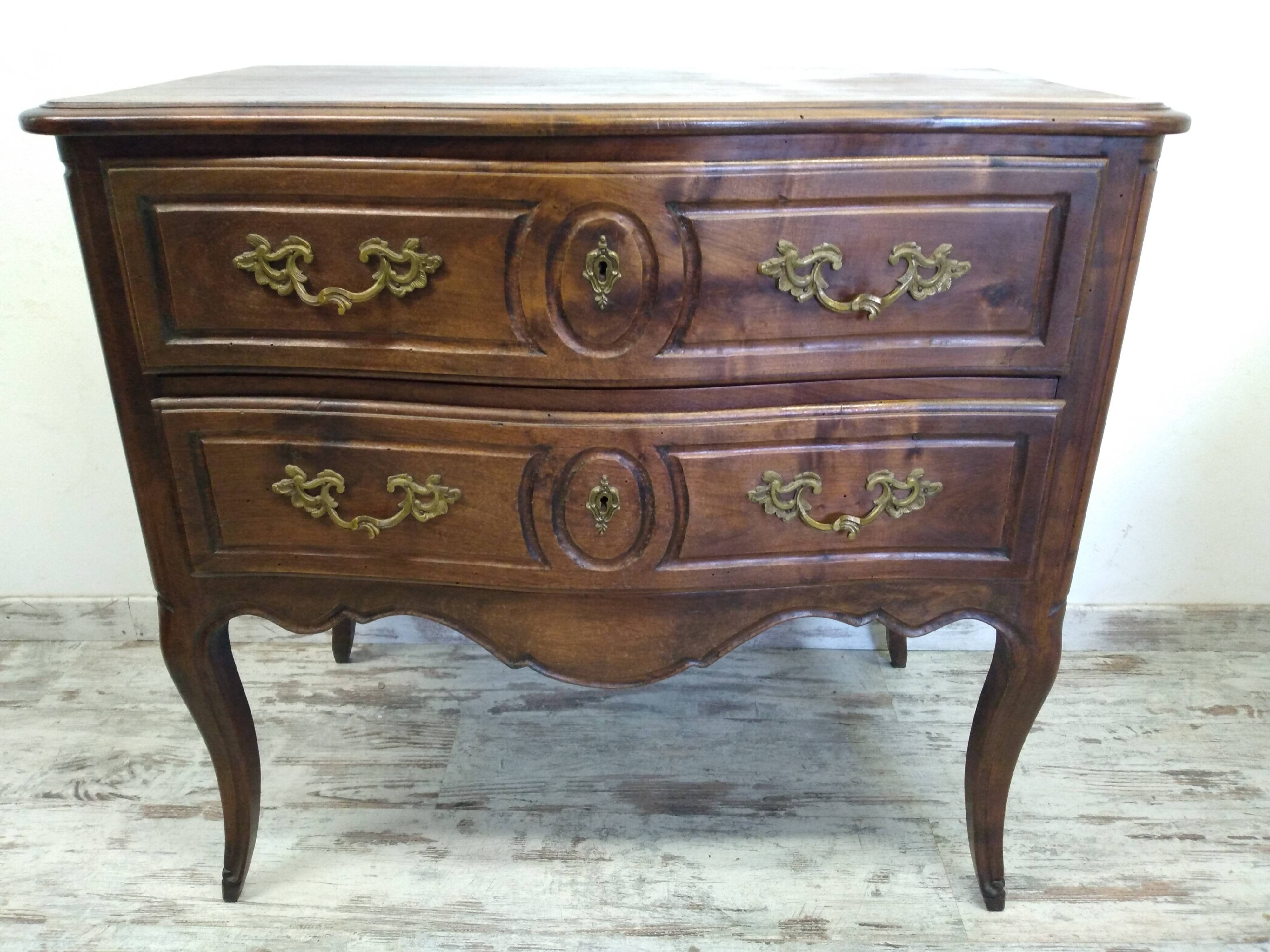 Louis XV style jumping chest of drawers