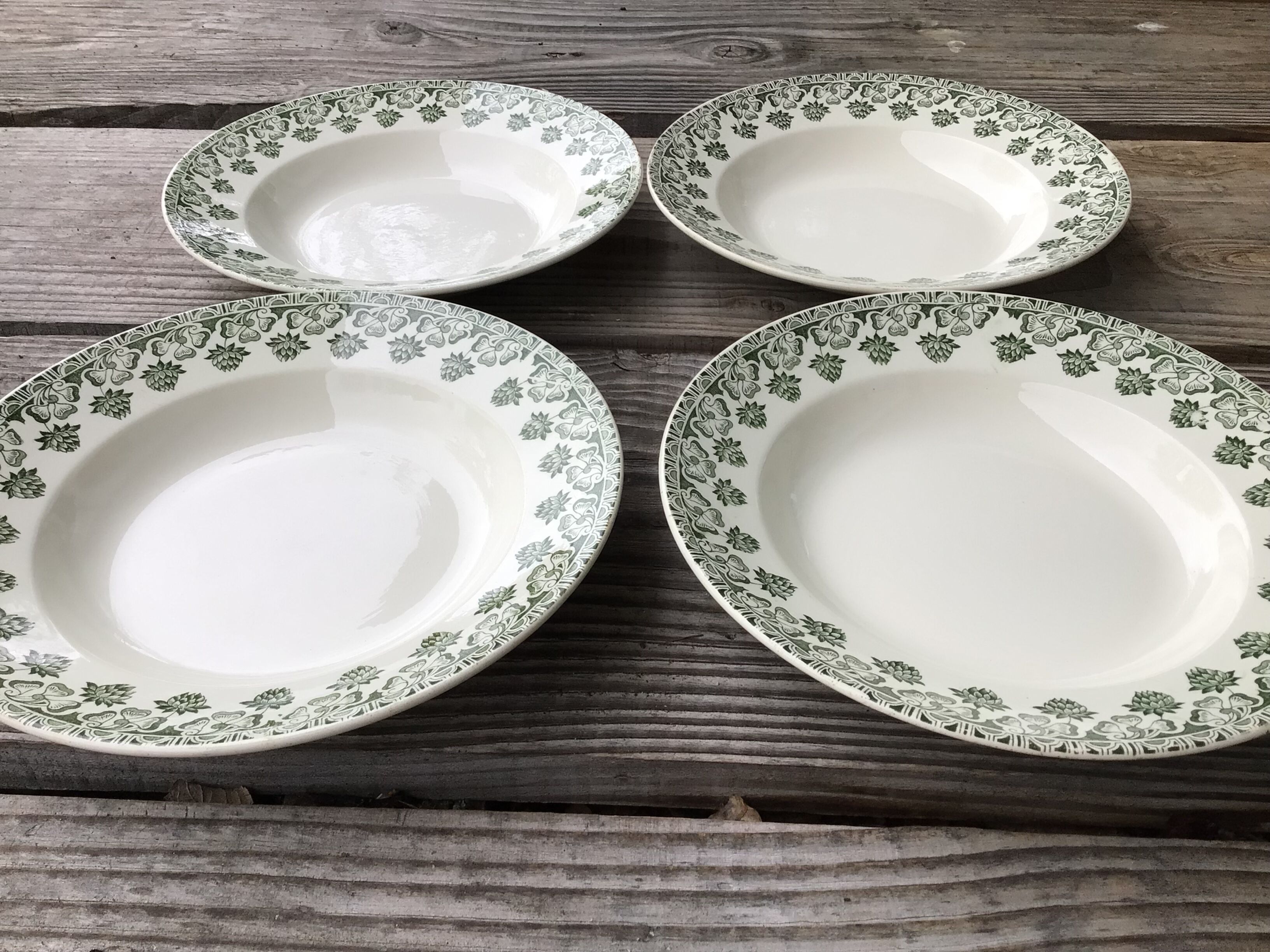 4 assiettes creuses Terre de Fer Badonviller trèfle kaki