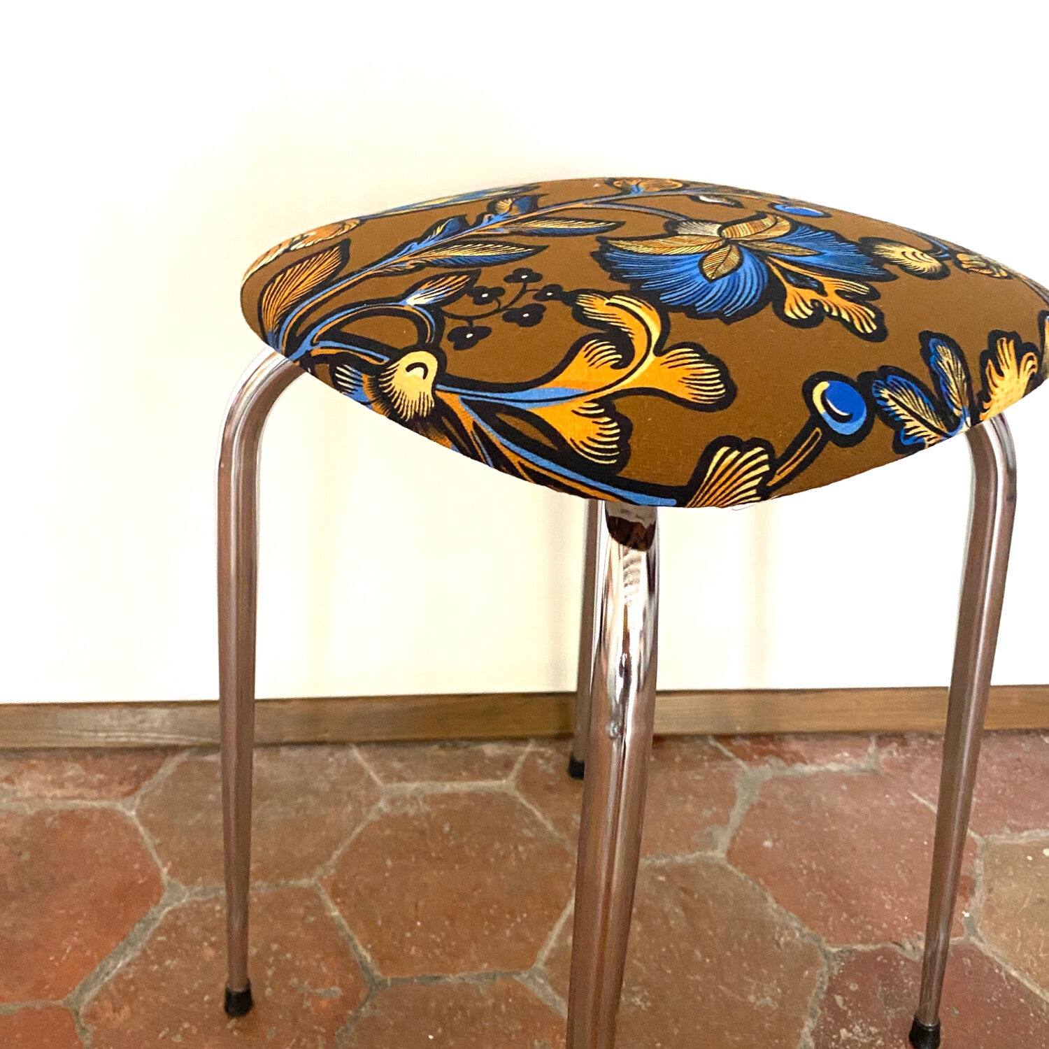 Tabouret vintage upcyclé - indienne marron