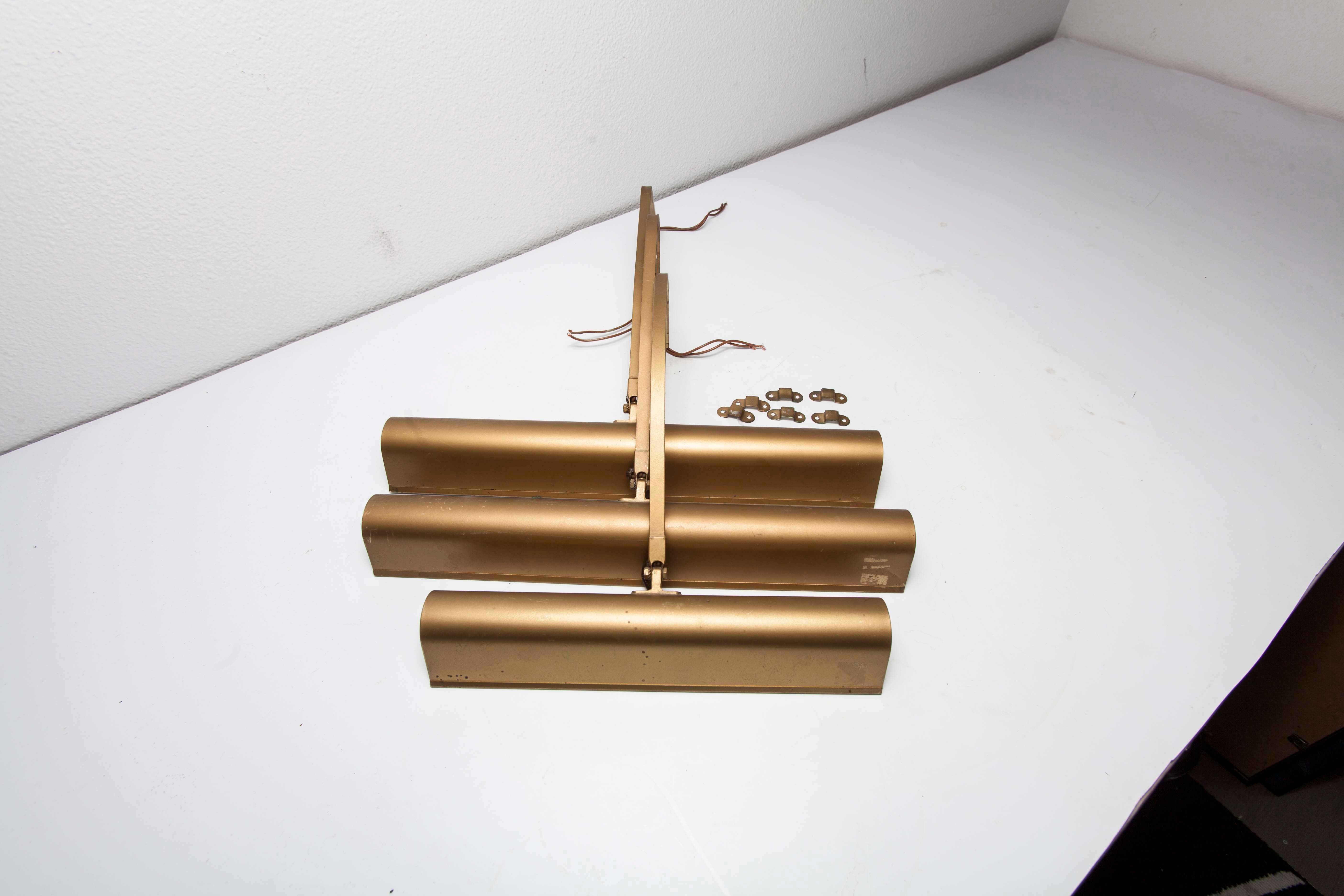 Lot of 3 brass painting wall light