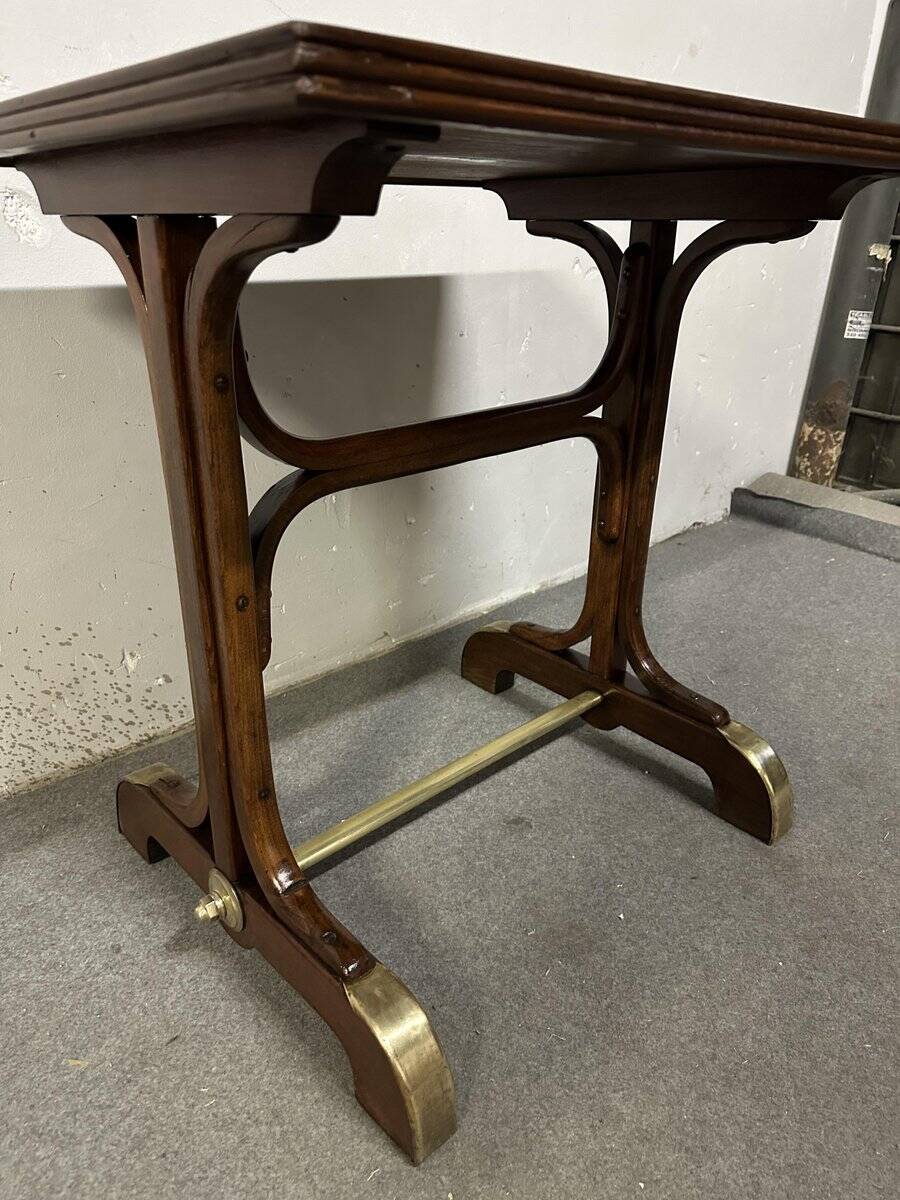 Scrittoio di Michael Thonet per Thonet