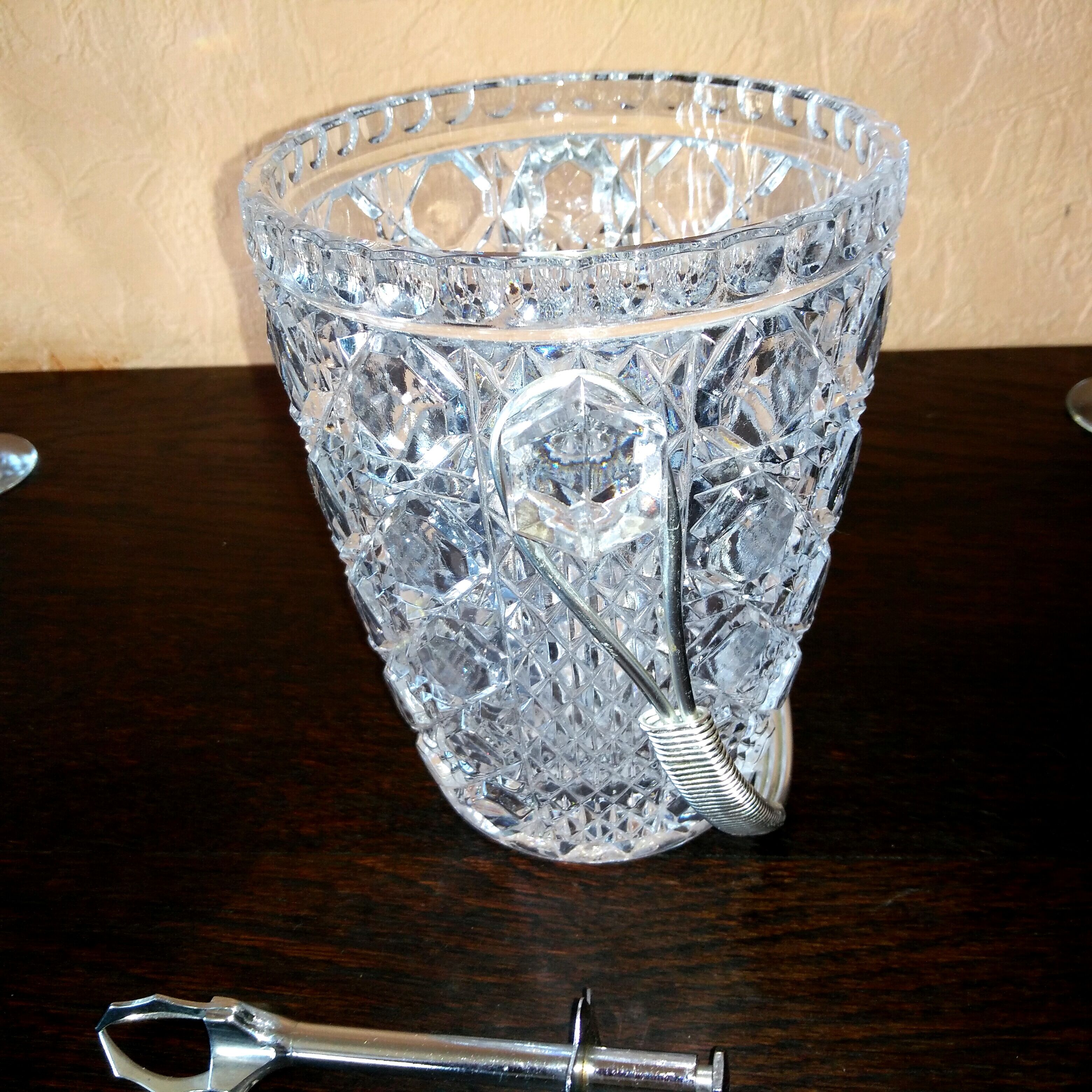 Diamond cut crystal ice bucket with ice tongs