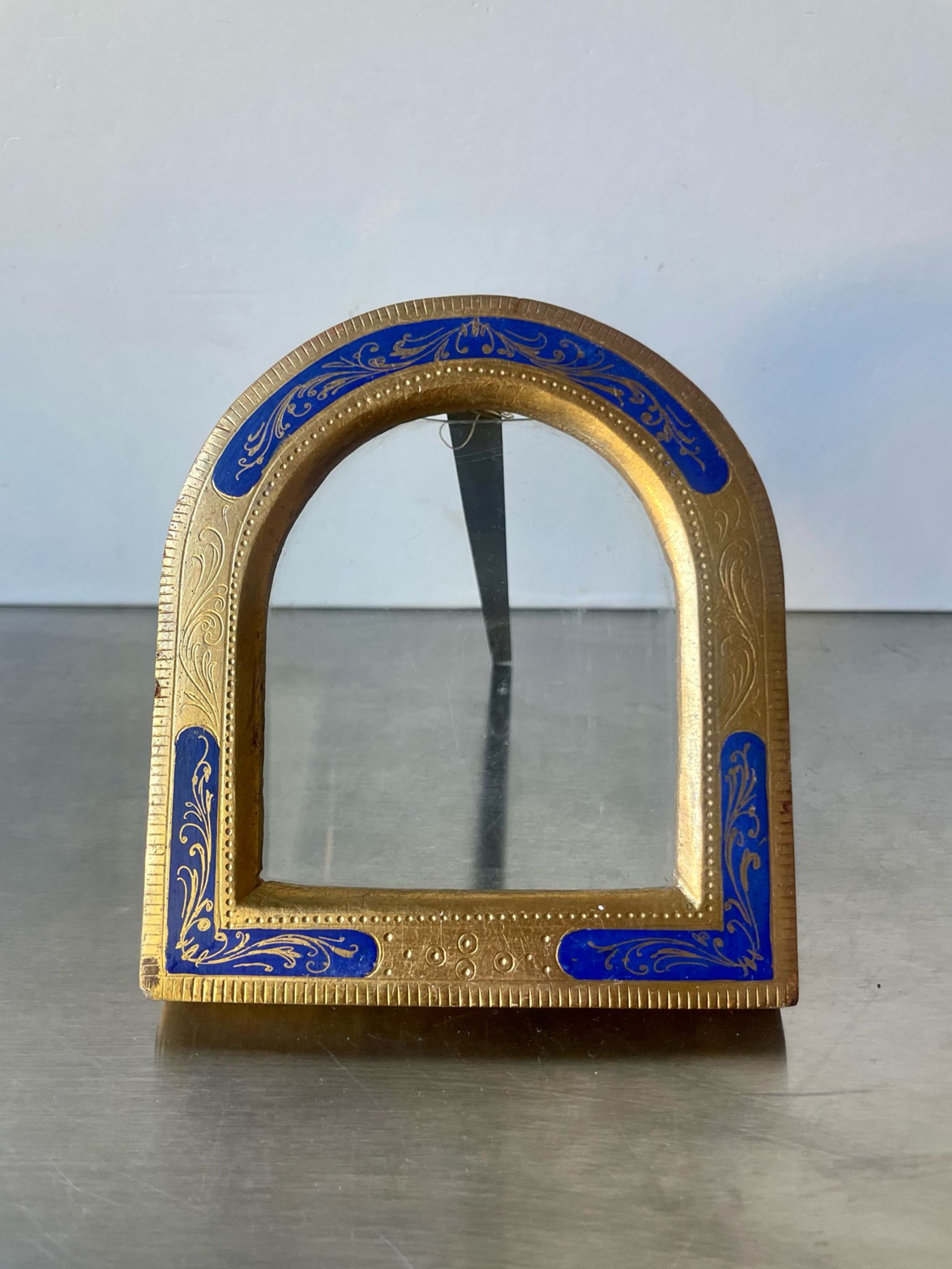 Frame gilded wood