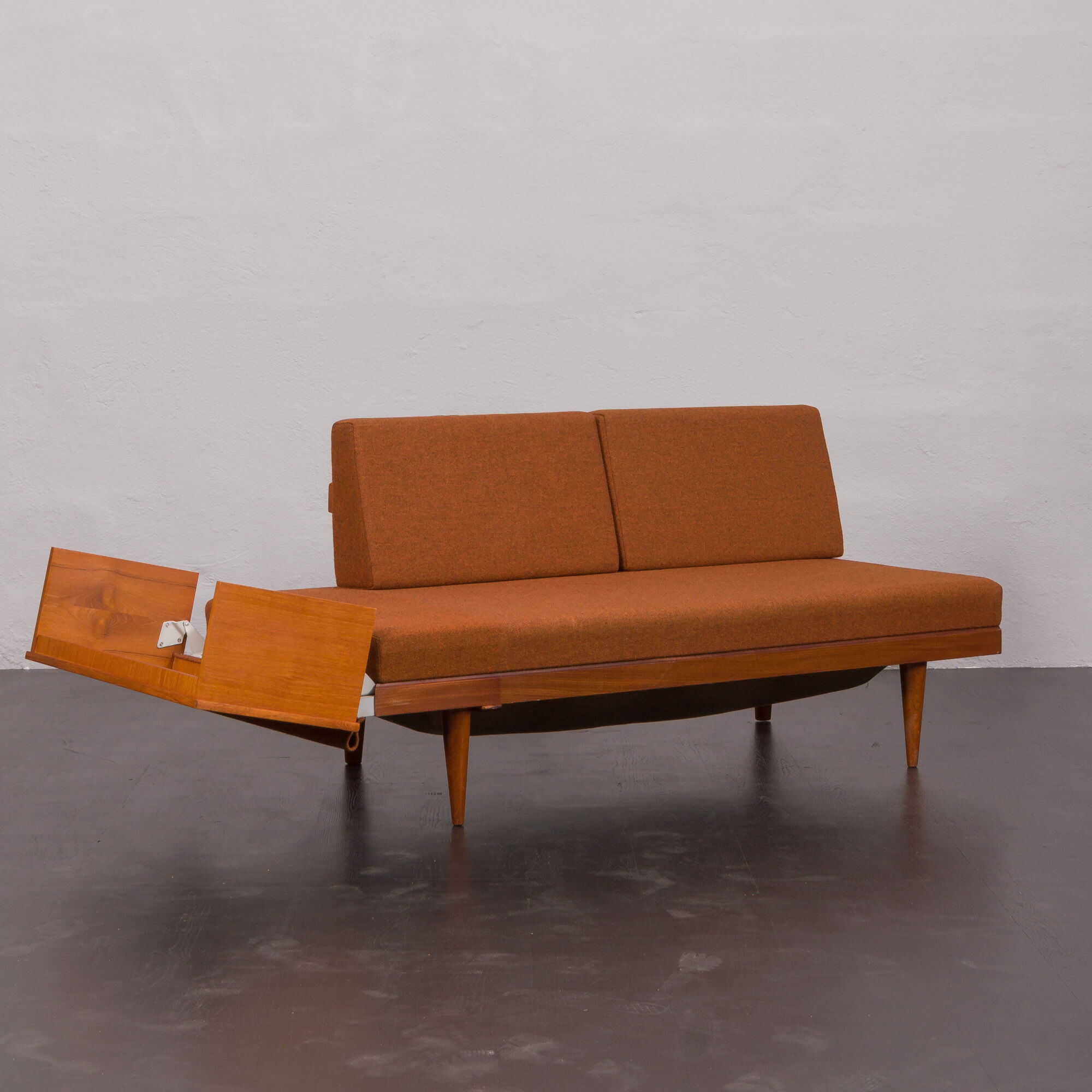 Svane daybed by Igmar Relling in original dark orange wool upholstery, Norway 1970s