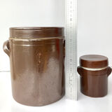 Lot de 2 pots anciens en grès