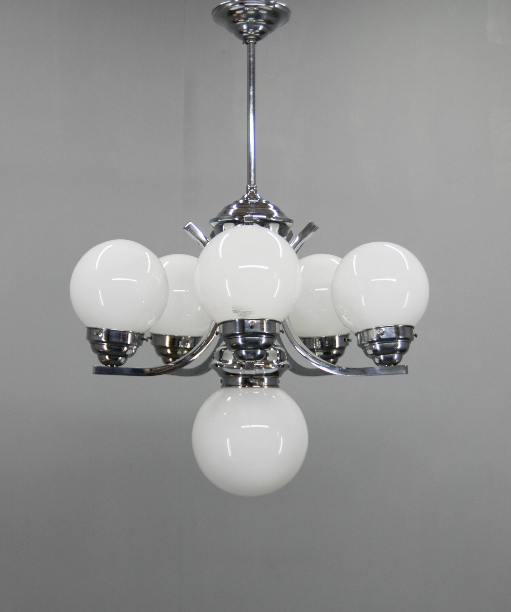 Big Art Deco 6-flamming Chrome and Glass Chandelier, 1930s