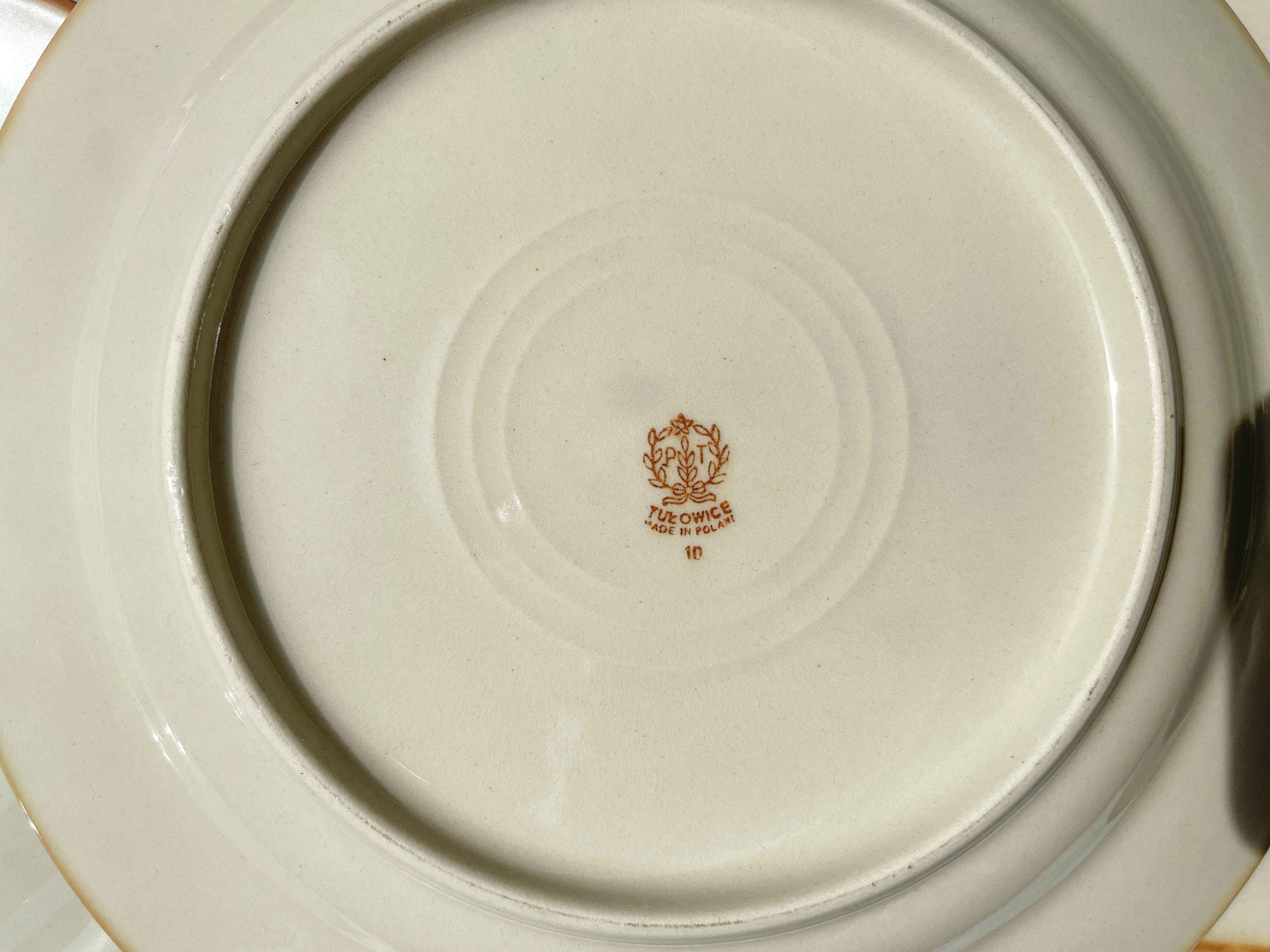 6 Flat plates in beige sandstone Tulowice Poland 1970