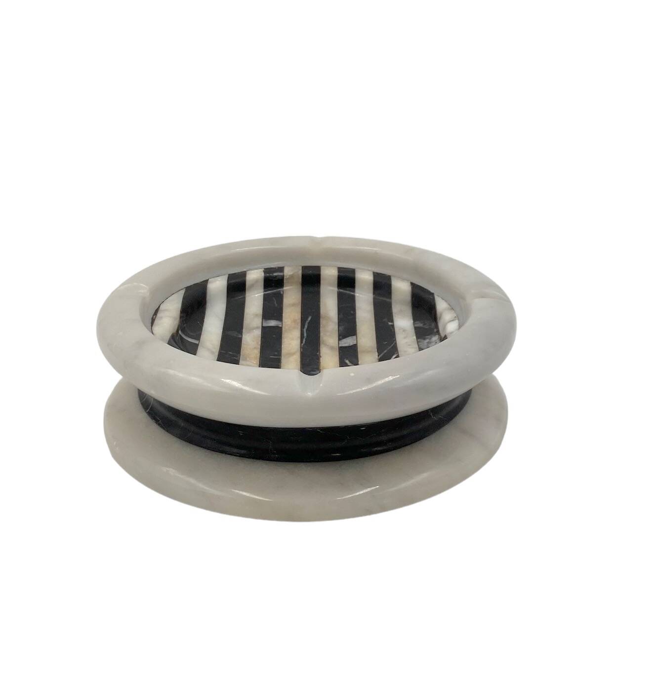 Black and white marble inlays ashtray, Casigliani Italy, 1970s