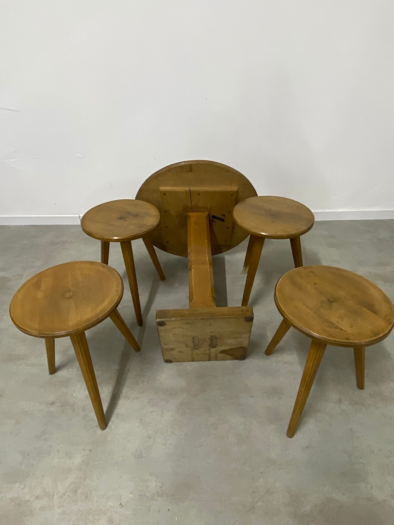 Set table and 4 wooden stools bistrot design of the 50