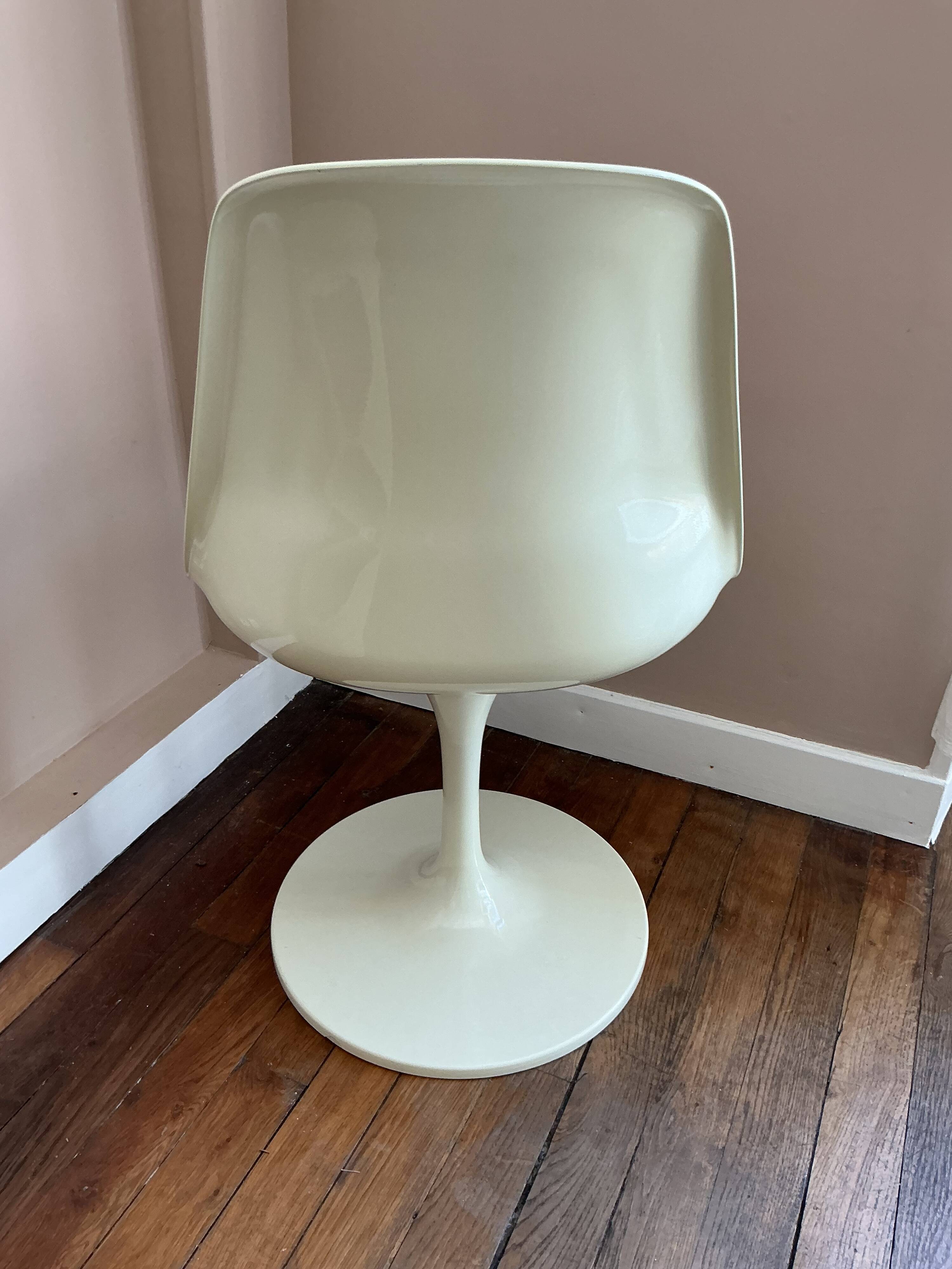 Fauteuil pied tulipe , vintage 1970