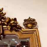 Antique English golden barock mirror mirror with large ornament