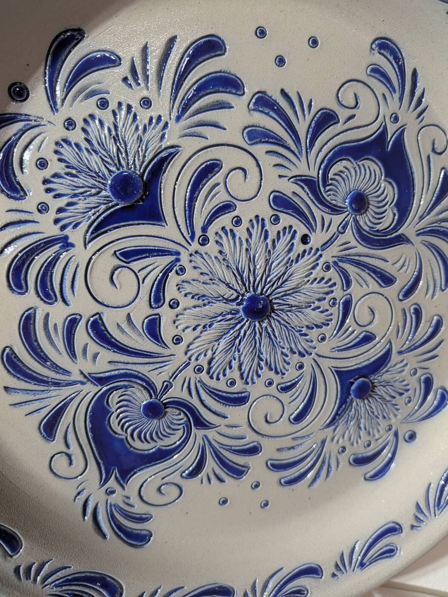 Salt-glazed stoneware wall plaque from Betschdorf – Fortuné Schmitter
