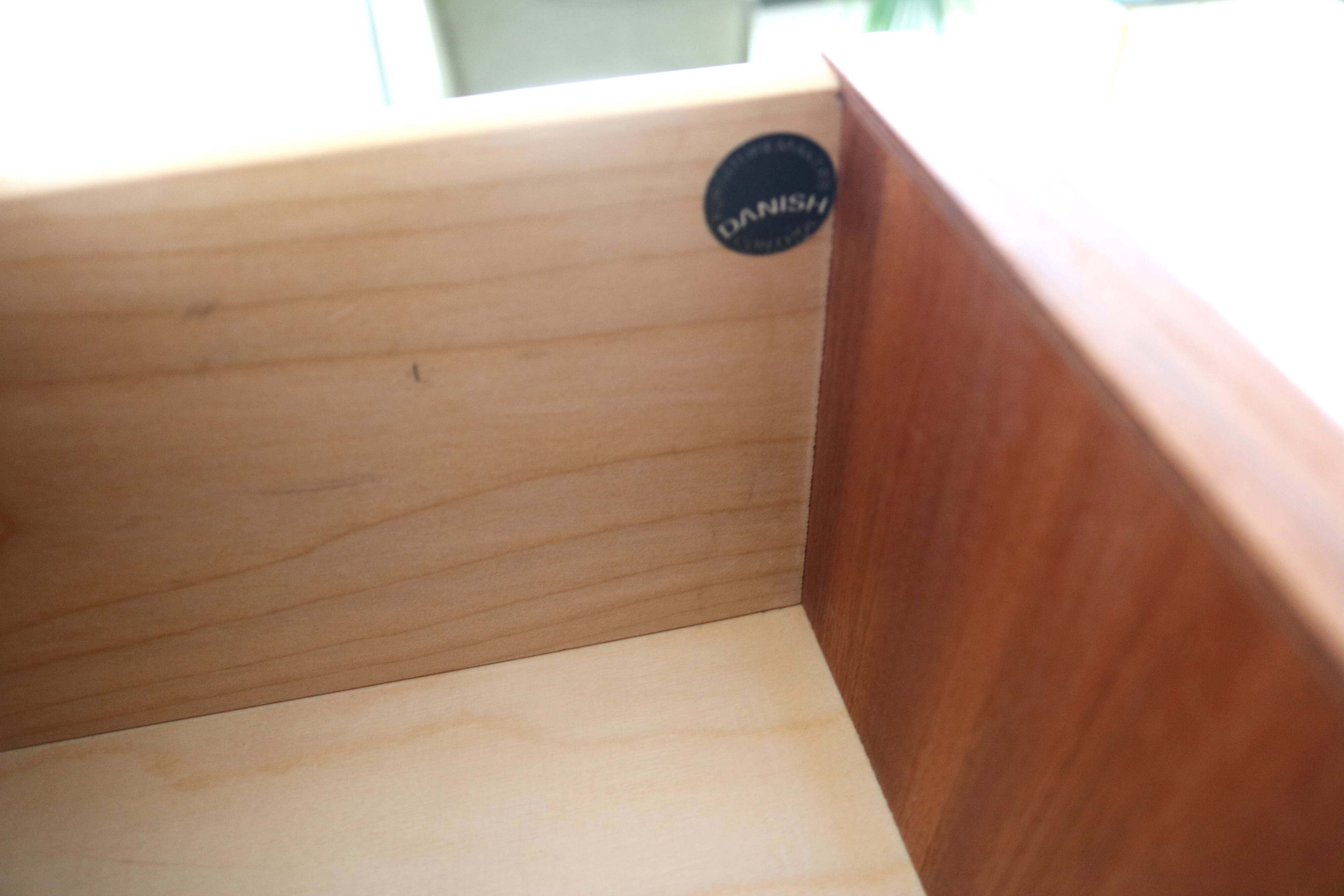 Commode design danois