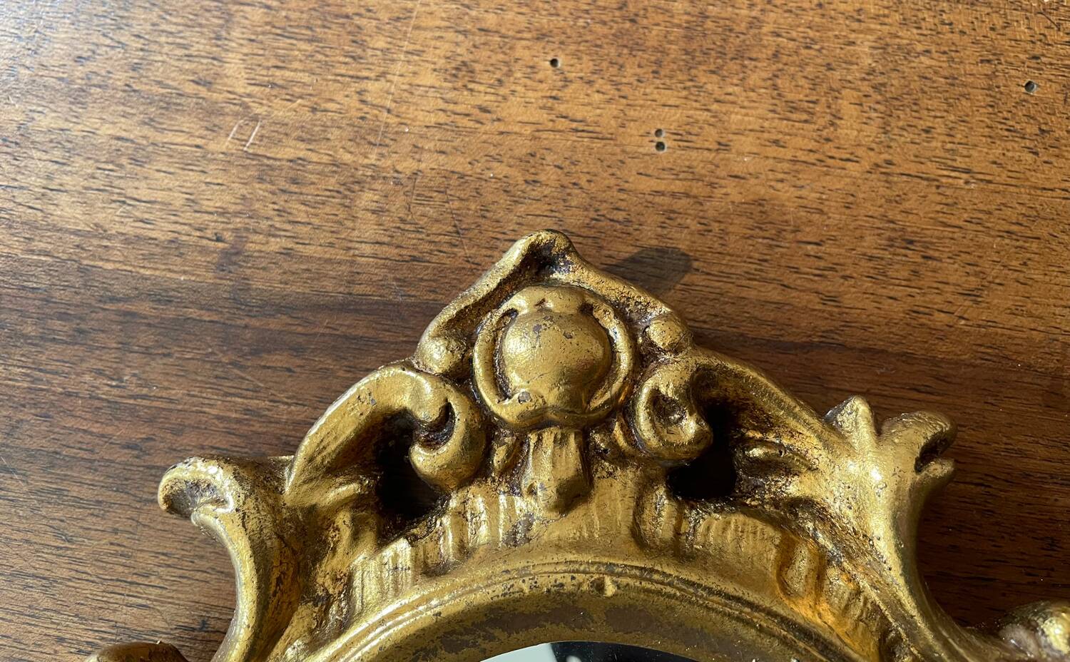 Golden rockery mirror