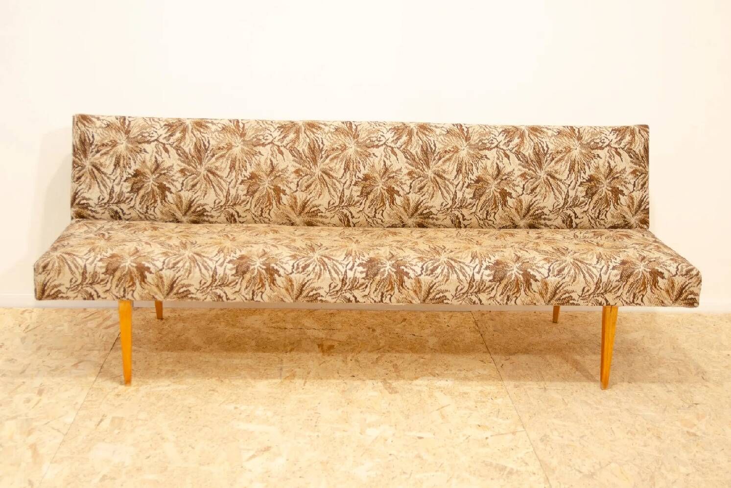 Mid-century sofa by Miroslav Navrátil, lounge seating, 1960s
