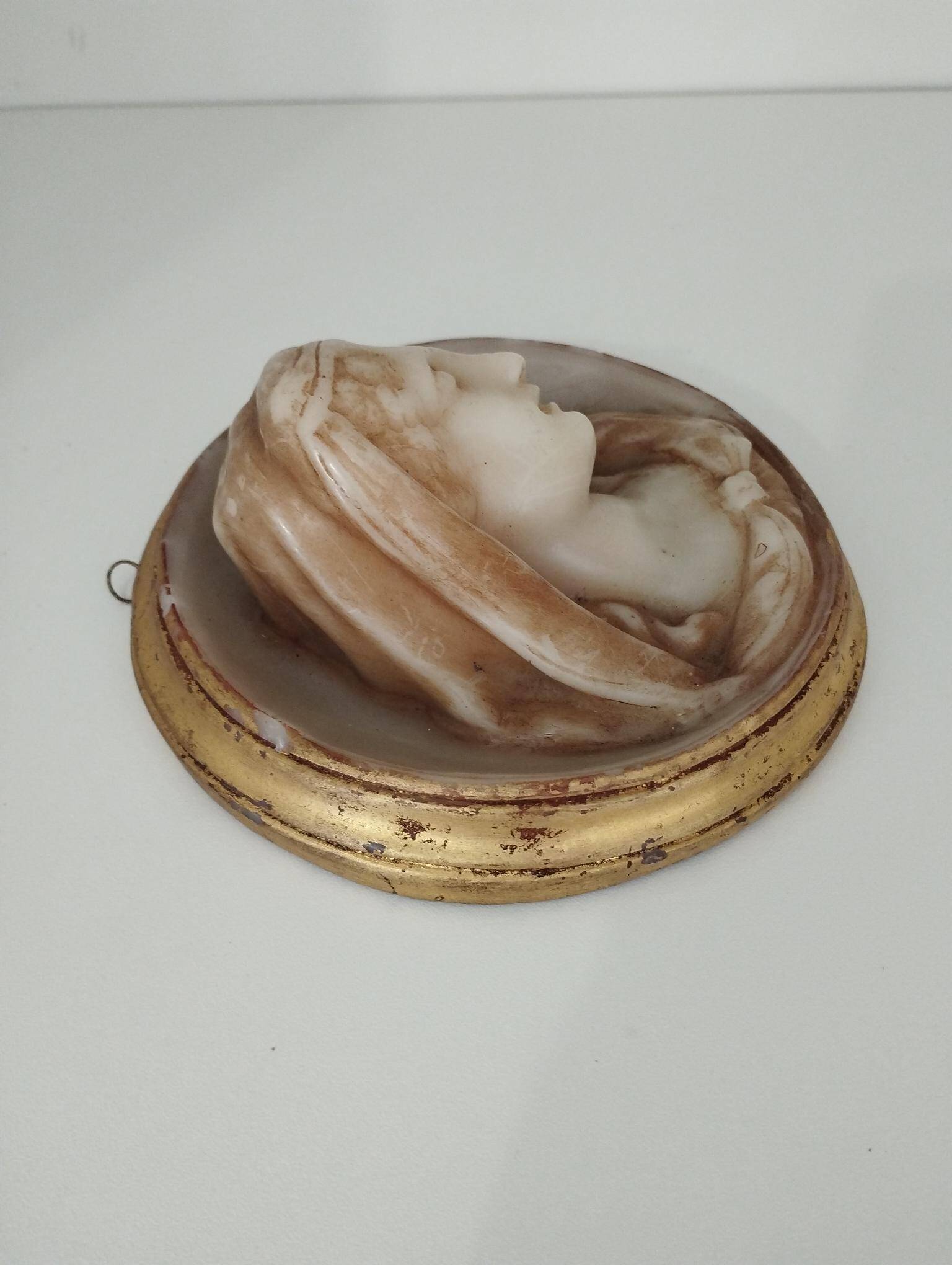 Relief portrait in the shape of a medallion - Napoléon III period