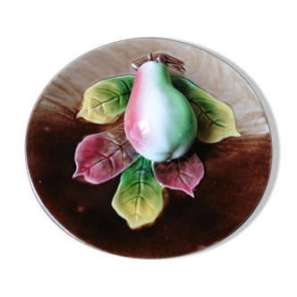 Slurry plate moulin des loups with pear decoration in relief
