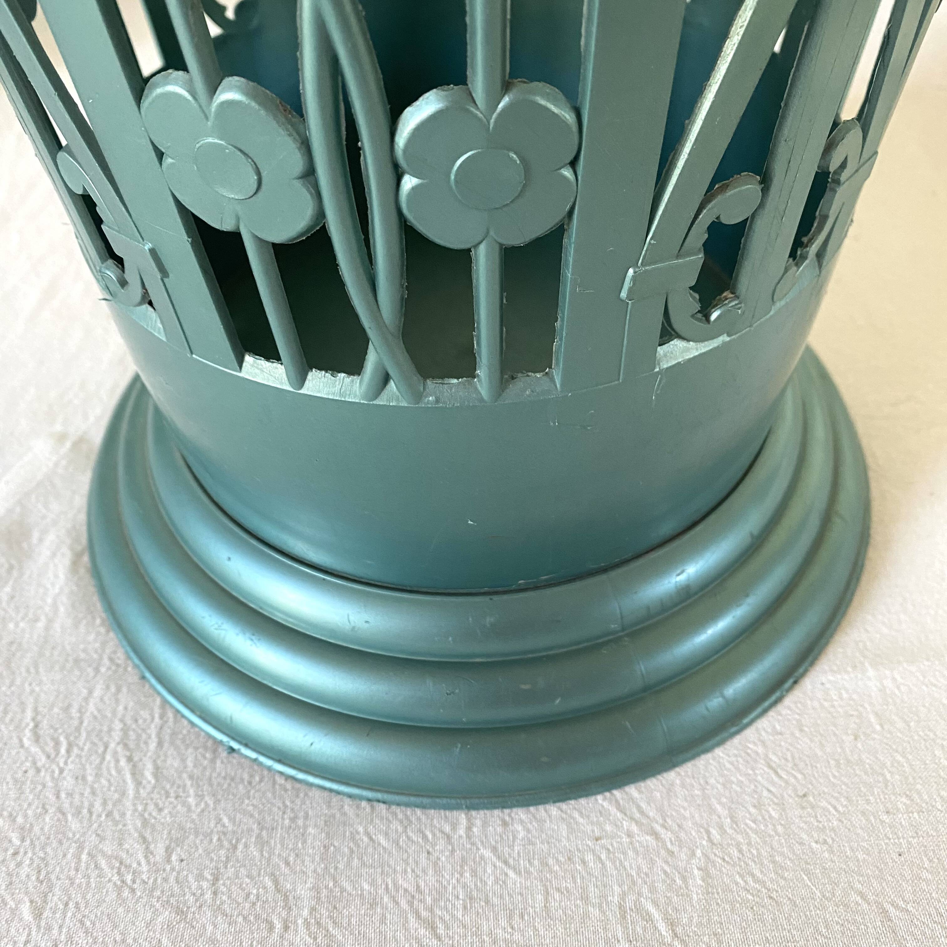 Pola vintage floral umbrella stand