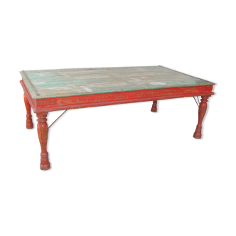 Indian coffee table in green and red lacquered teak