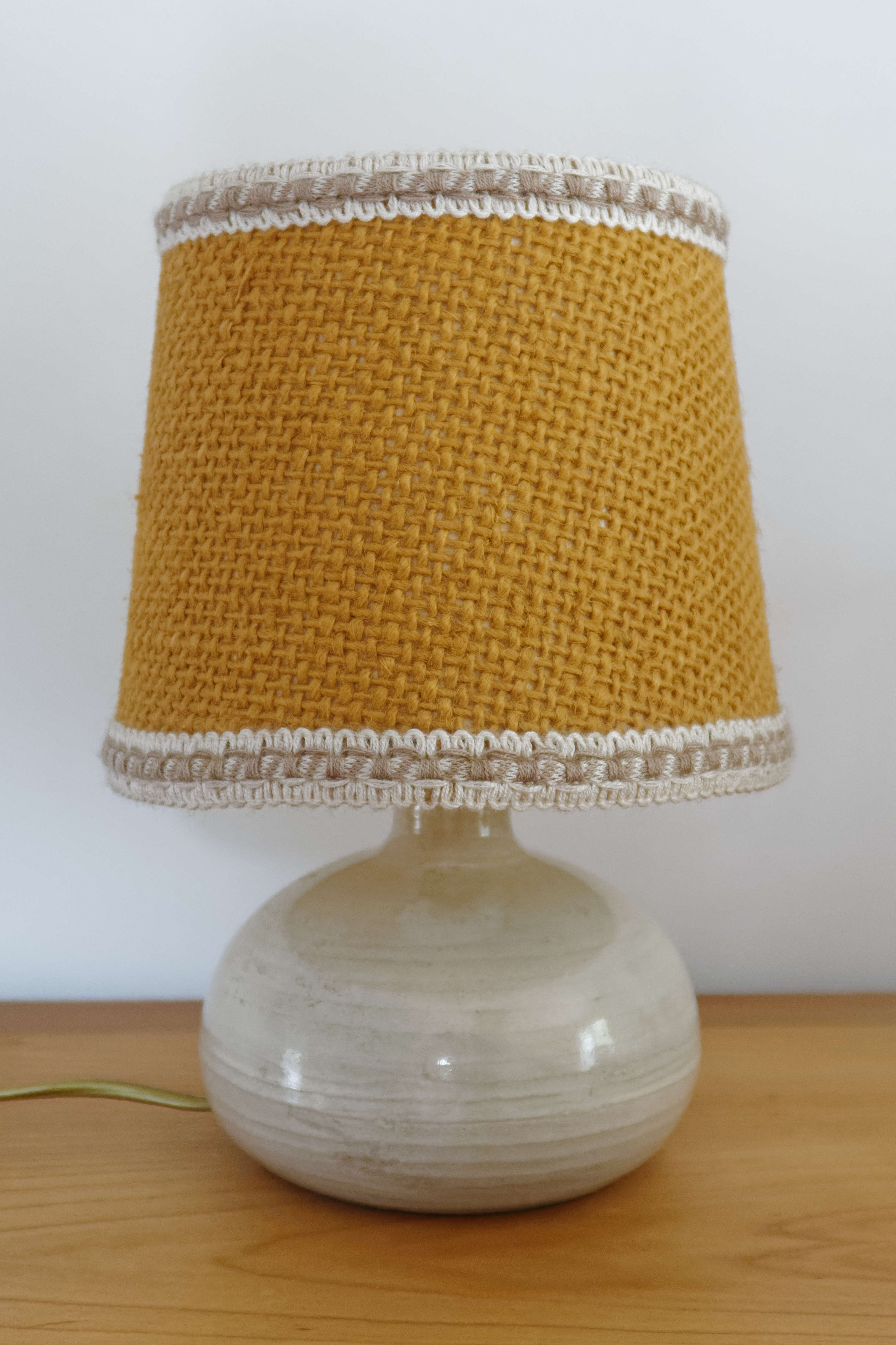 Ceramic table lamp and burlap