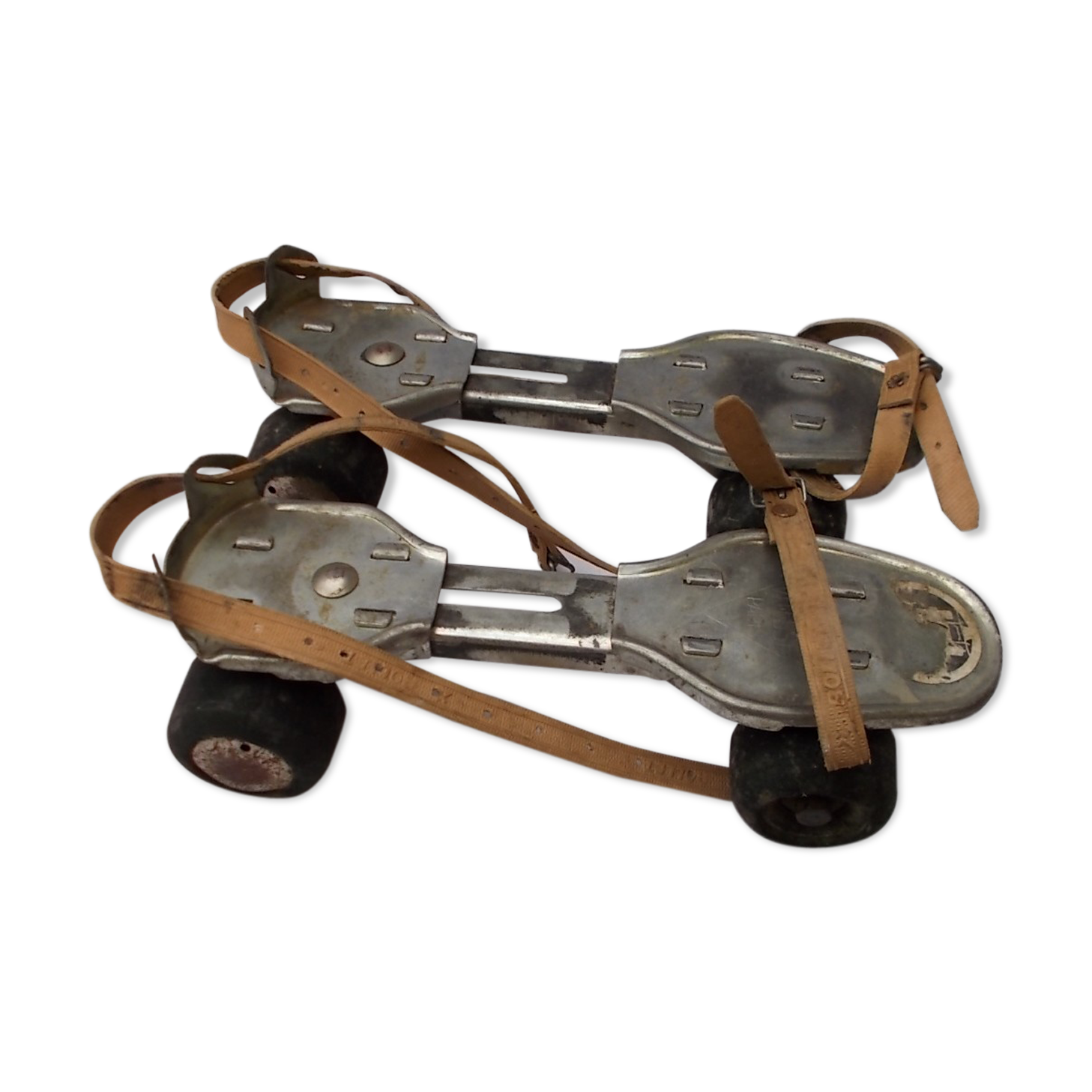 Speed-mark roller skates