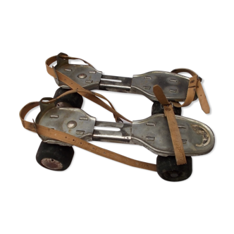 Speed-mark roller skates