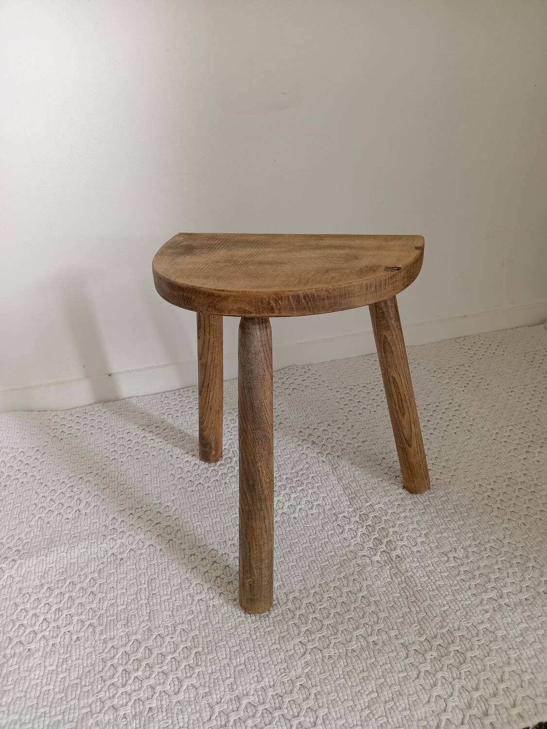 Tabouret tripode