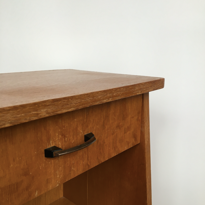 Table de chevet pieds compas en bois clair