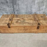 Coffre ancien table basse XIXe siècle 57x152 cm