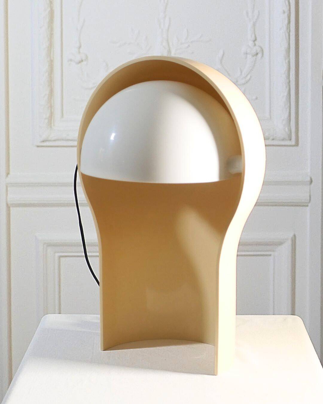 Lampe  Telegono de Vico Magistretti pour Artemide fin des années 60