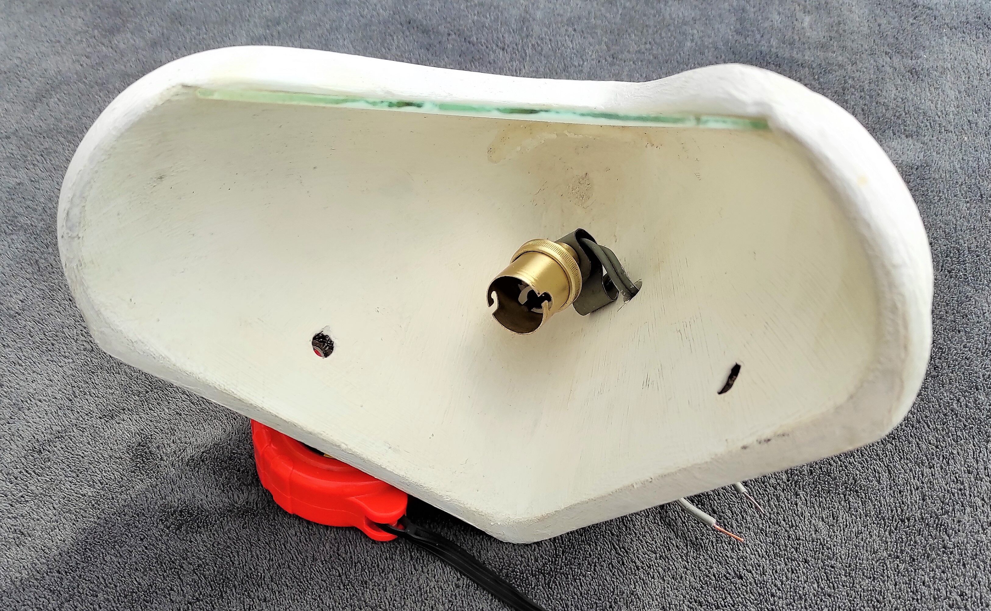 Art Deco plaster corner wall sink with frosted glass cut to 3 points