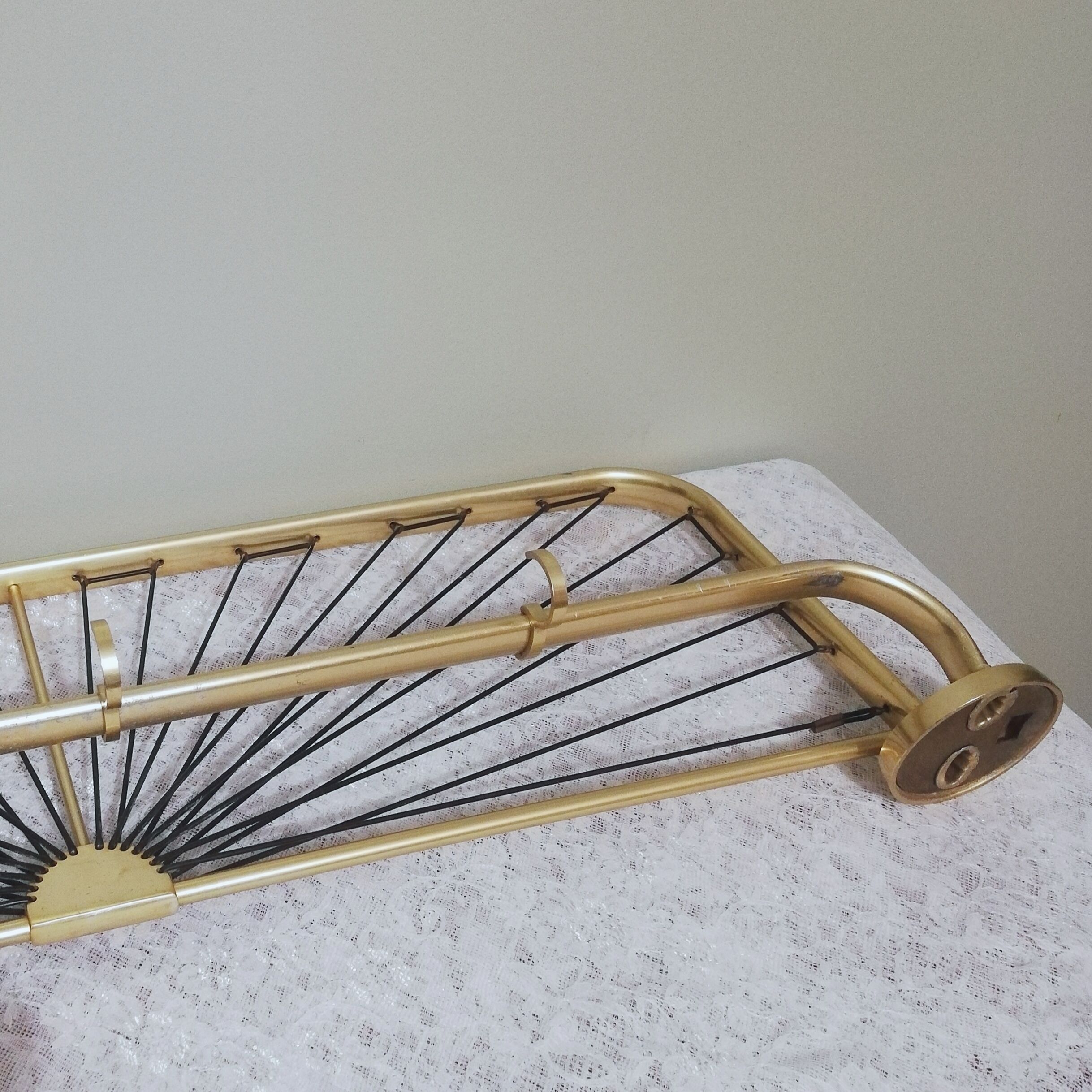 Gold aluminum and and pvc ropes wall coat rack