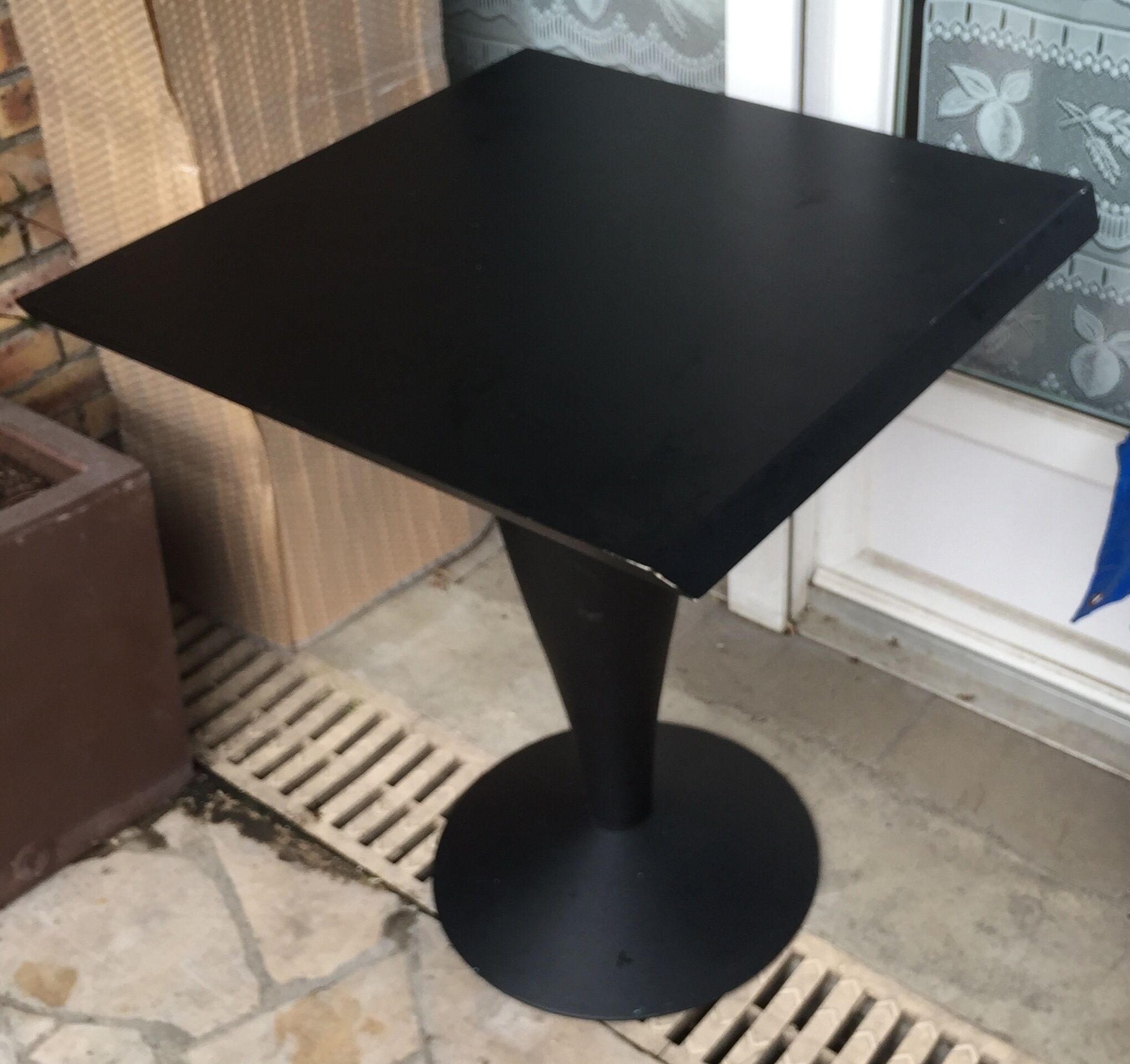 Bistro table Starck Miss Balu