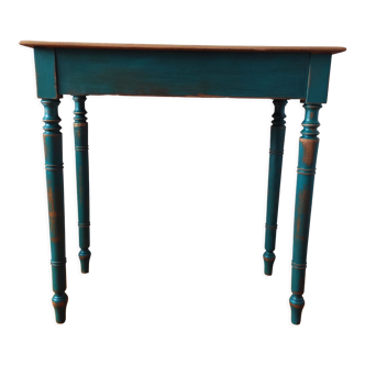 Patinated farmhouse table