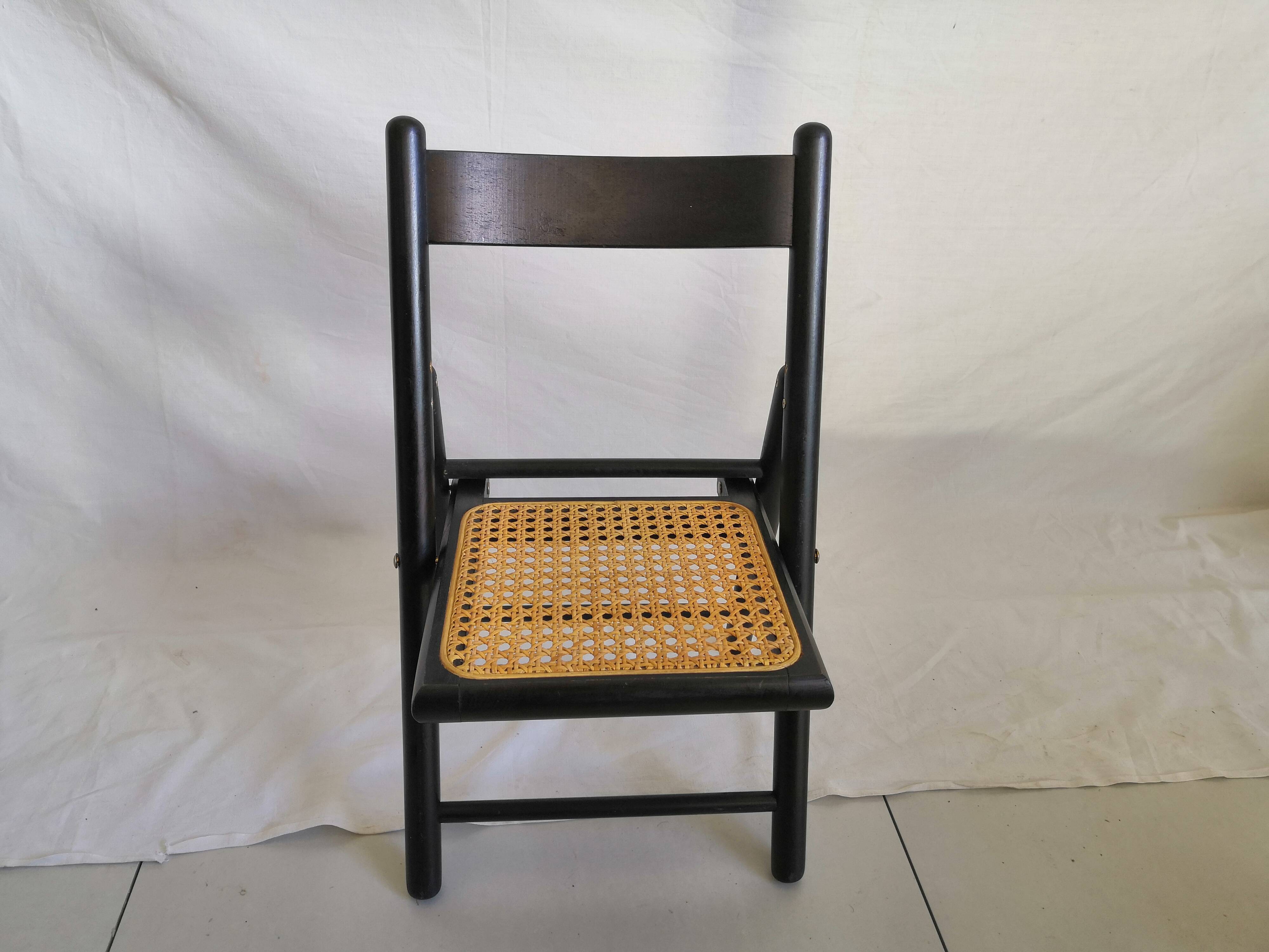 Vintage canage child folding chair