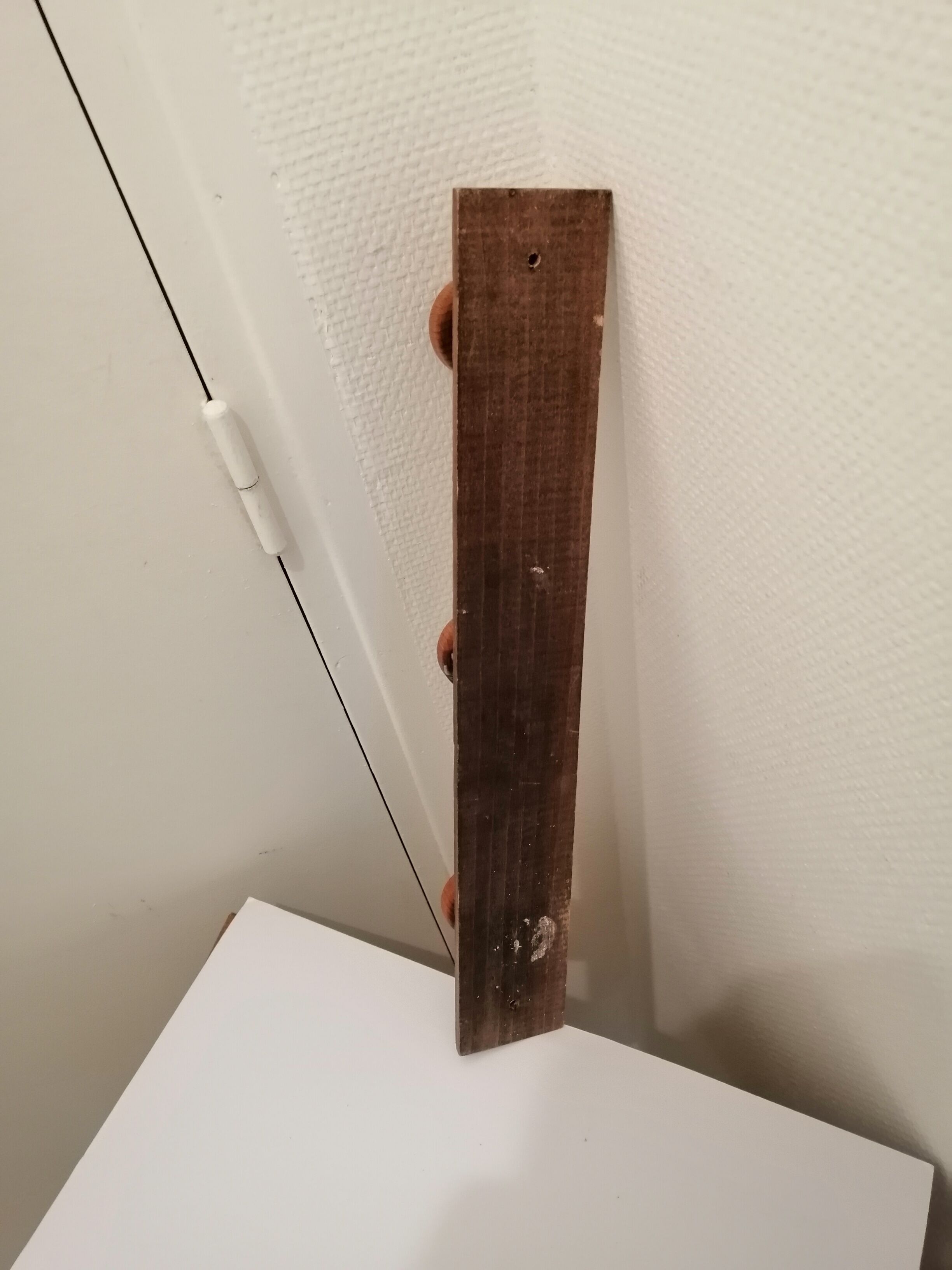 Wall coat rack 3 pateres