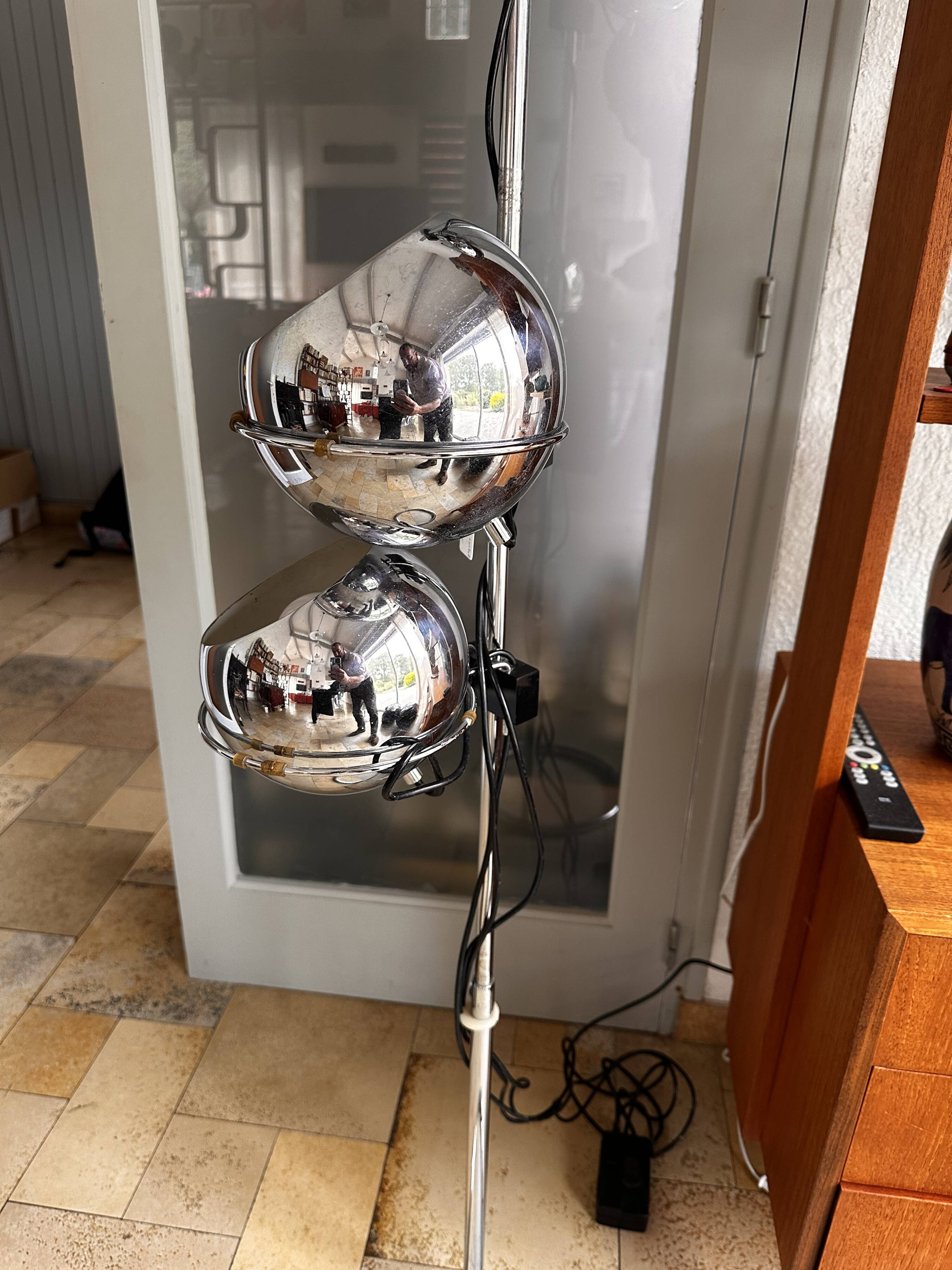 Eyeball floor lamp by Goffredo Reggiani