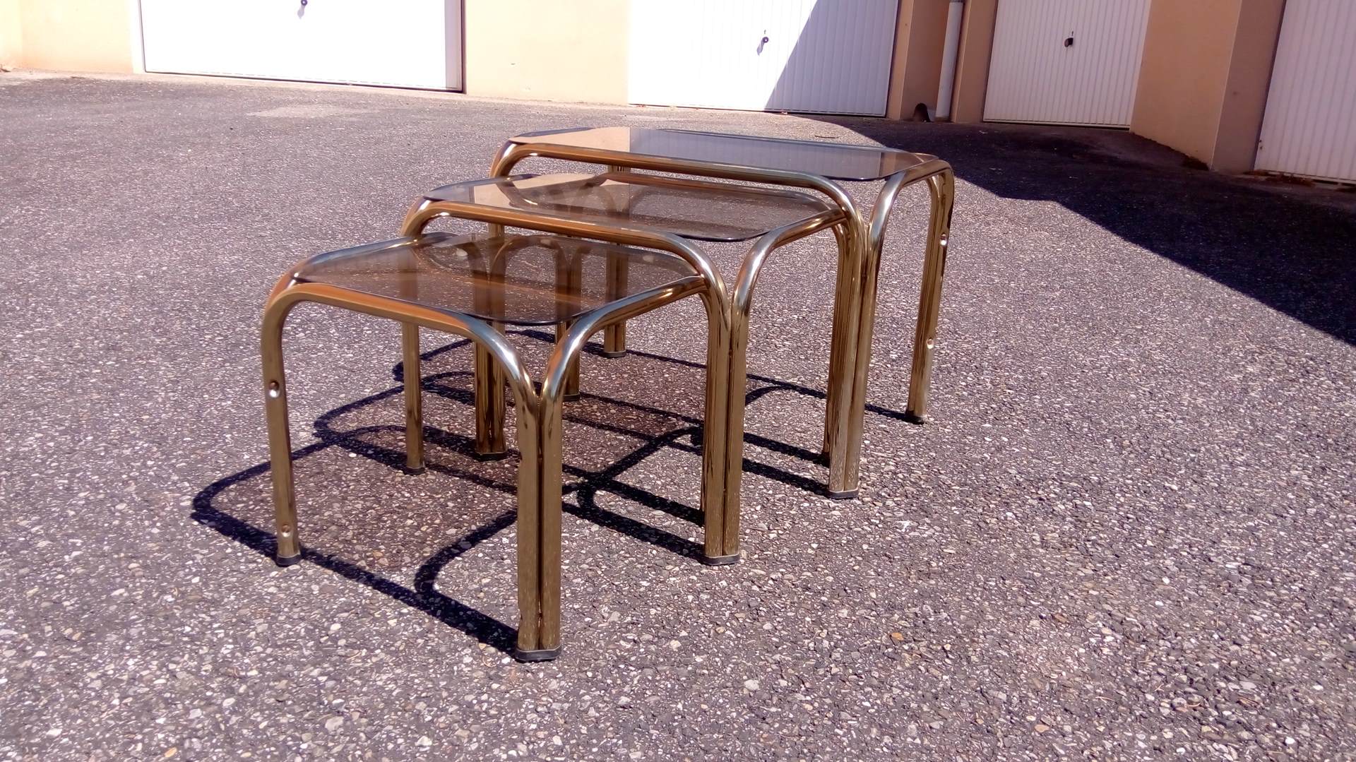 Series 3 pull out tables gold metal and glass