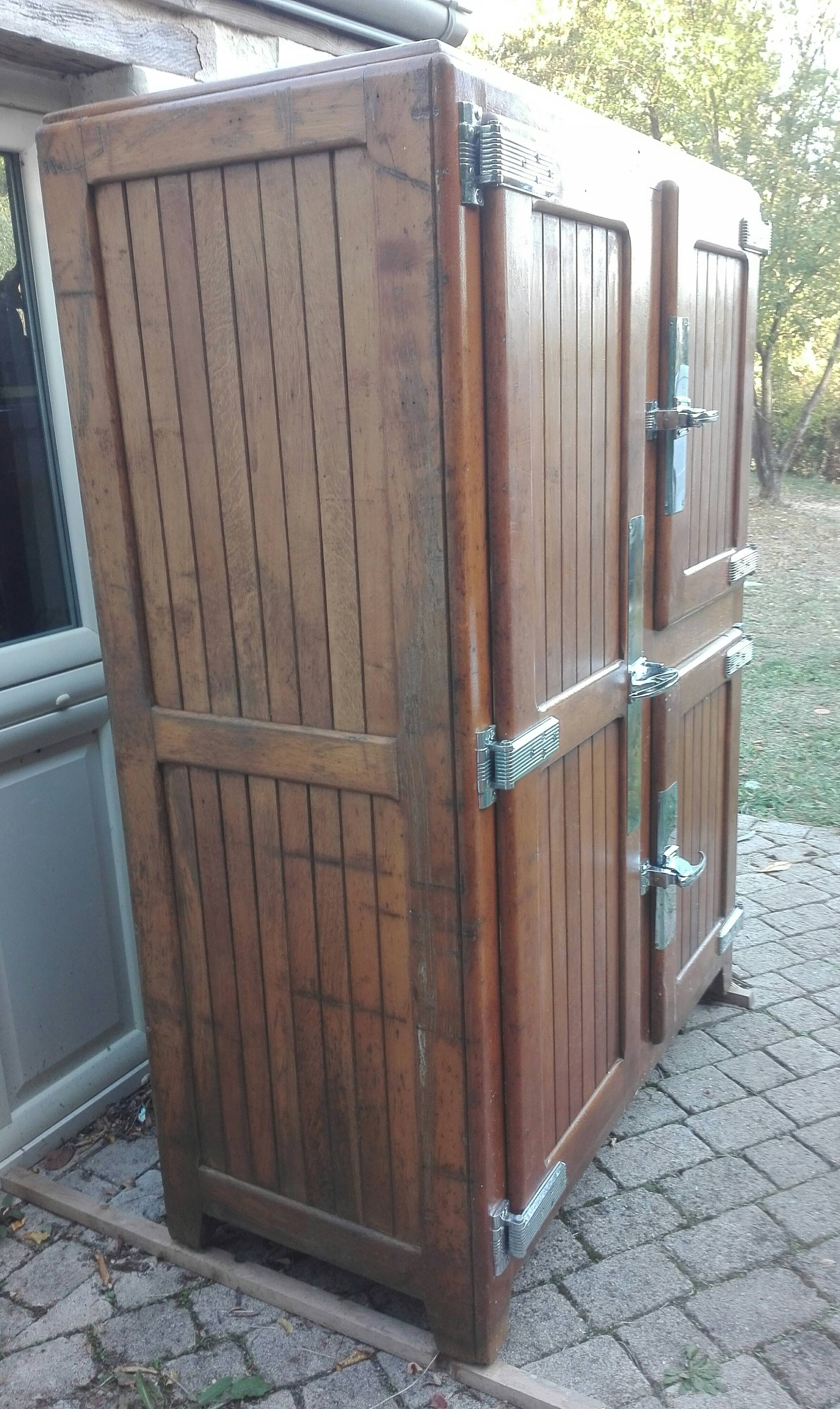 Fridge cooler of meat