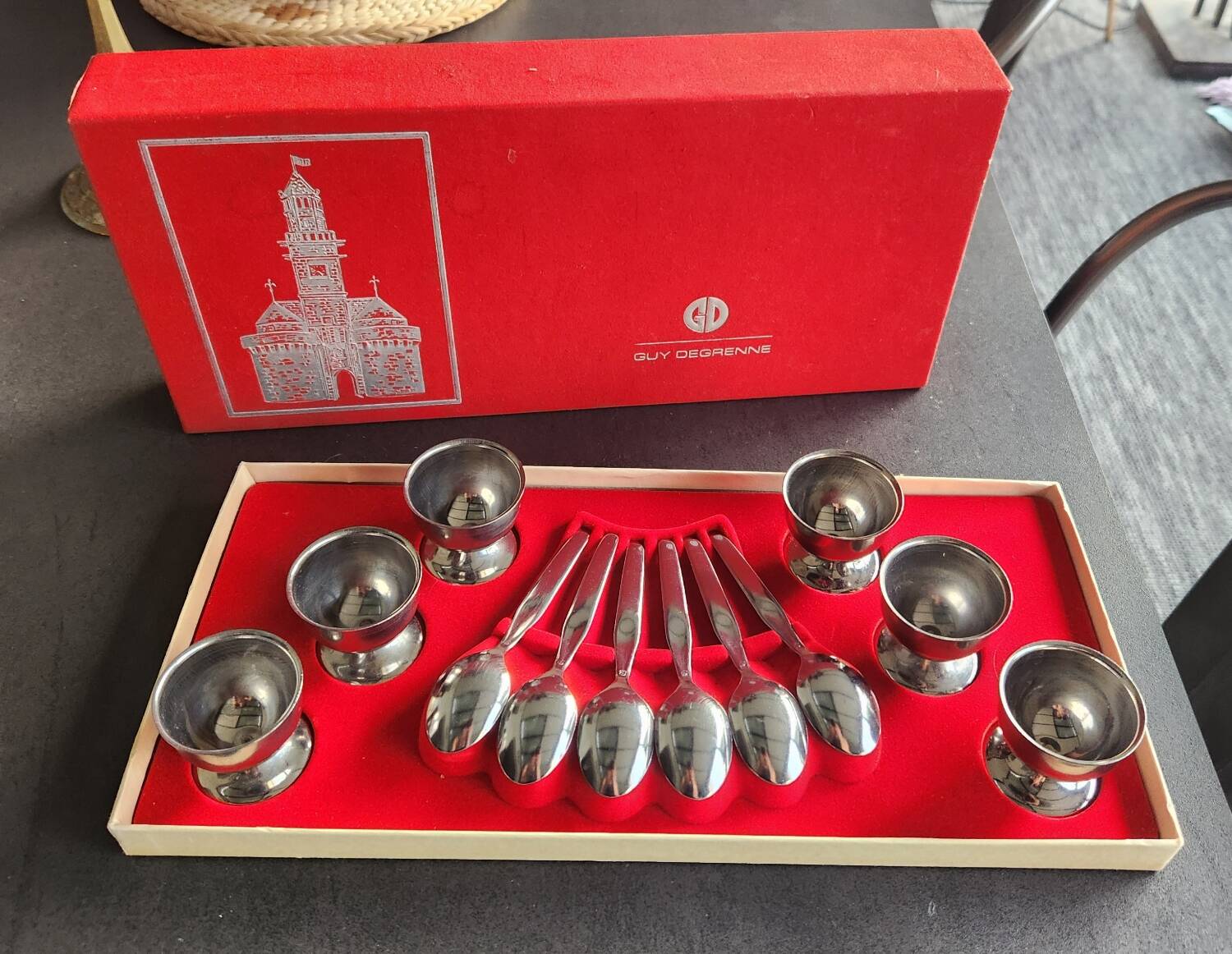 Set de 6 coquetiers et cuillères Guy Degrenne