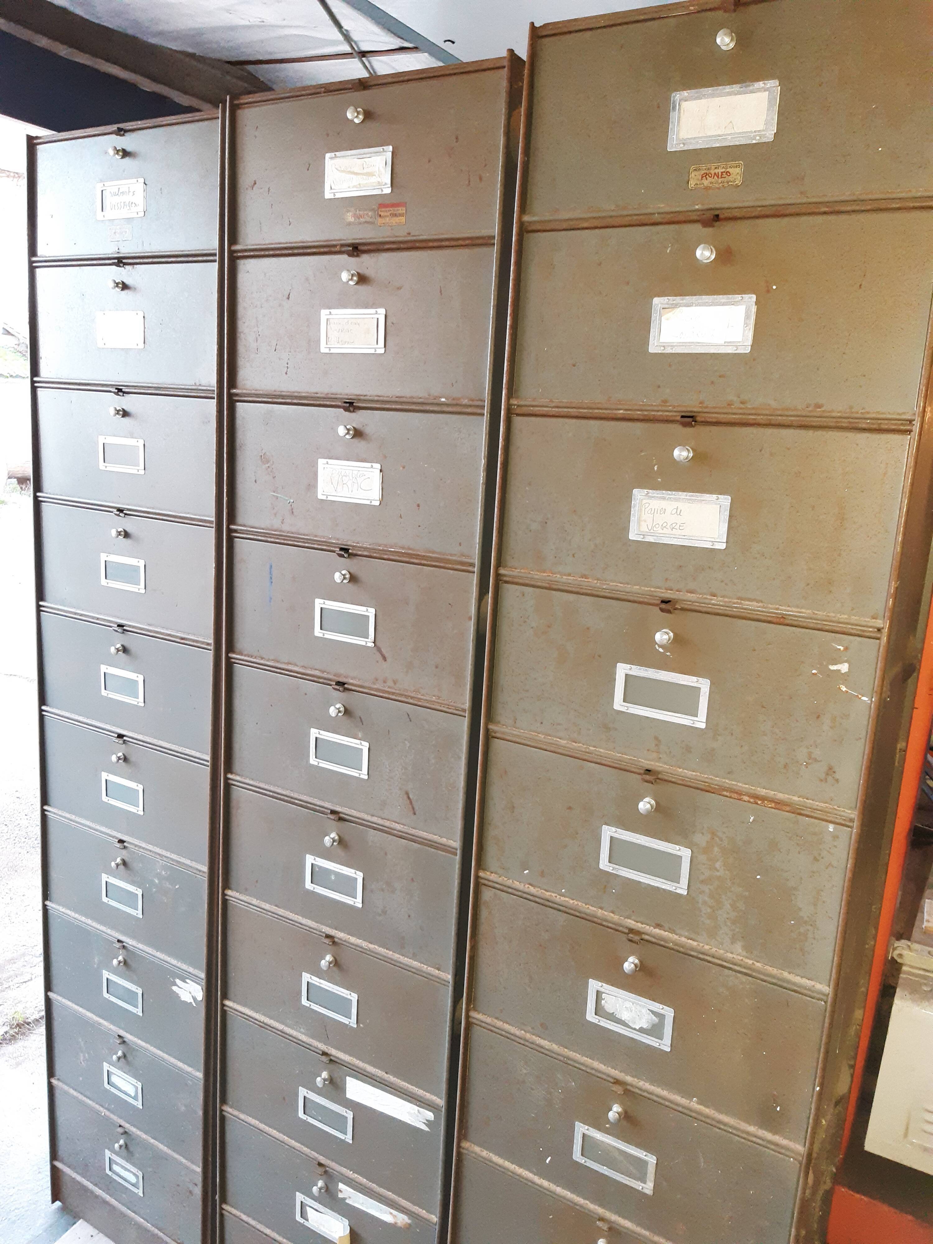Roneo clamshell filing cabinet