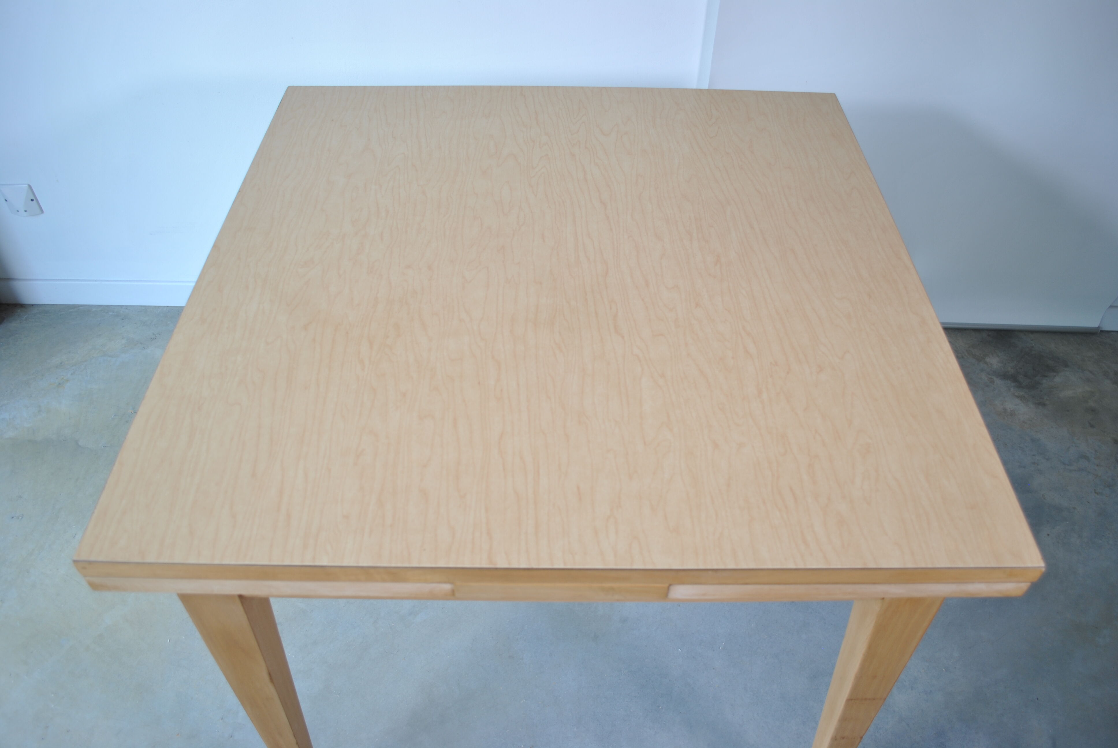 Extensible table 1970