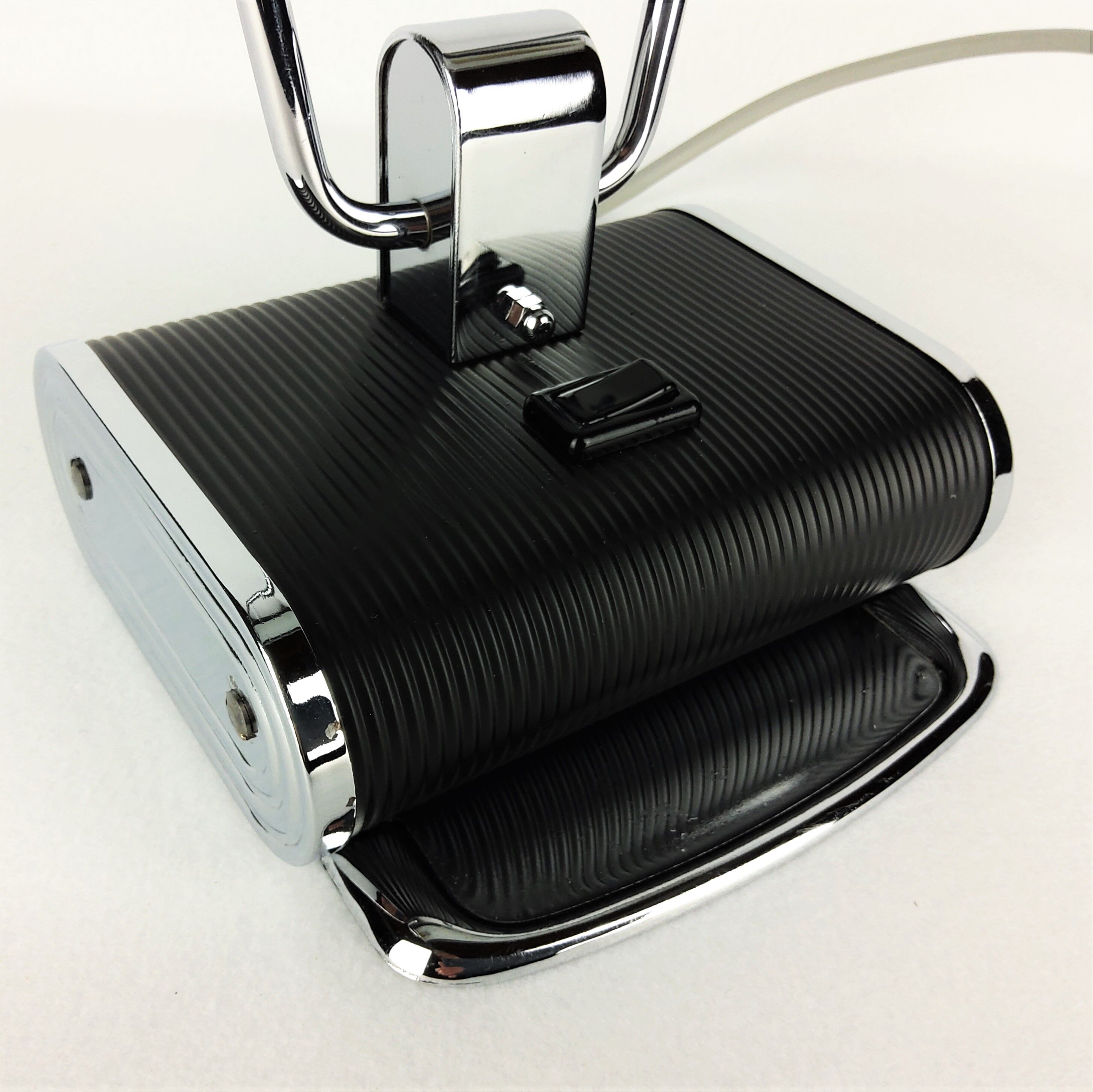 Lampe de bureau N71 Jumo noir et chrome 1950
