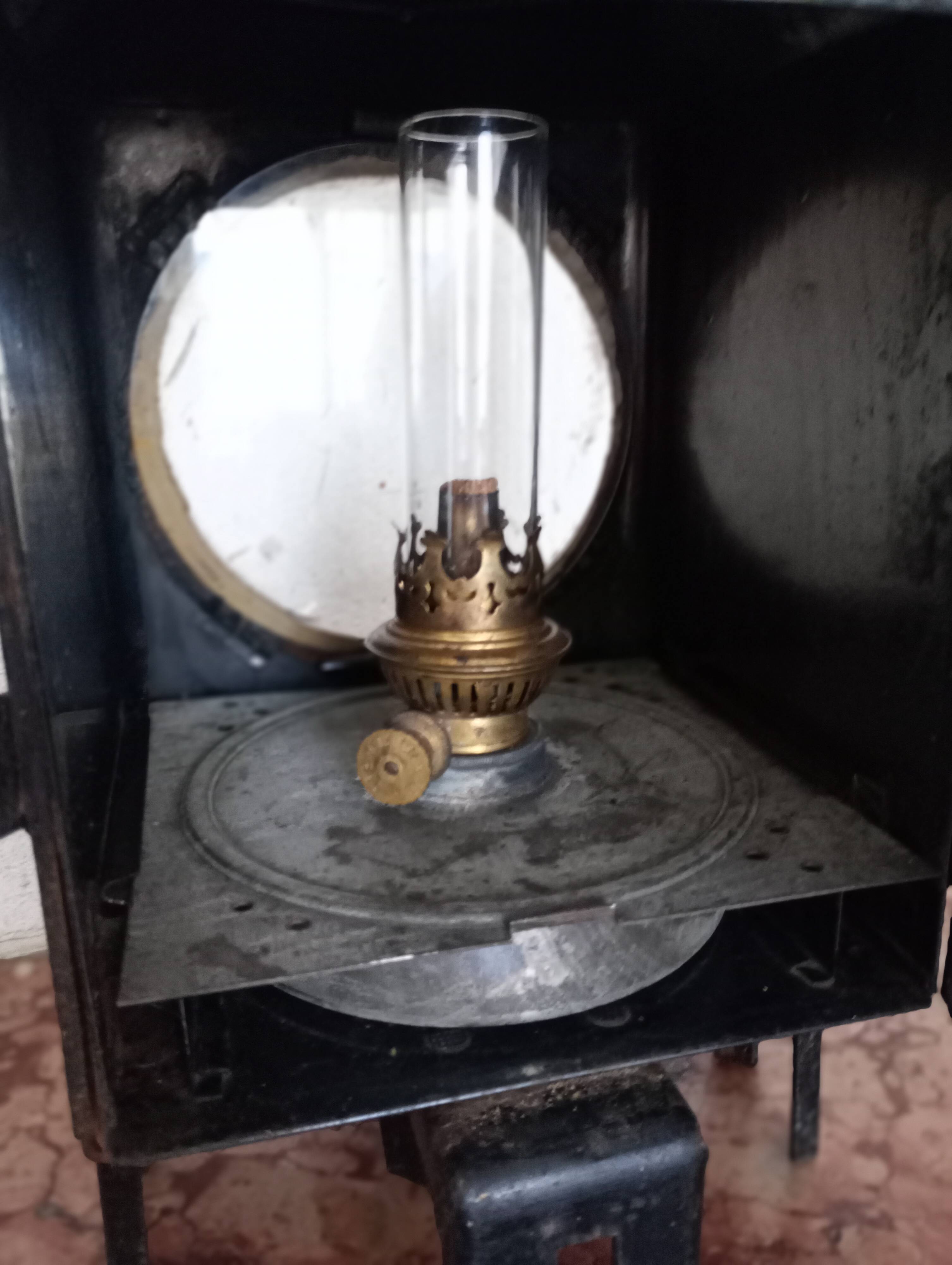 Ancienne lanterne SNCF allemande.