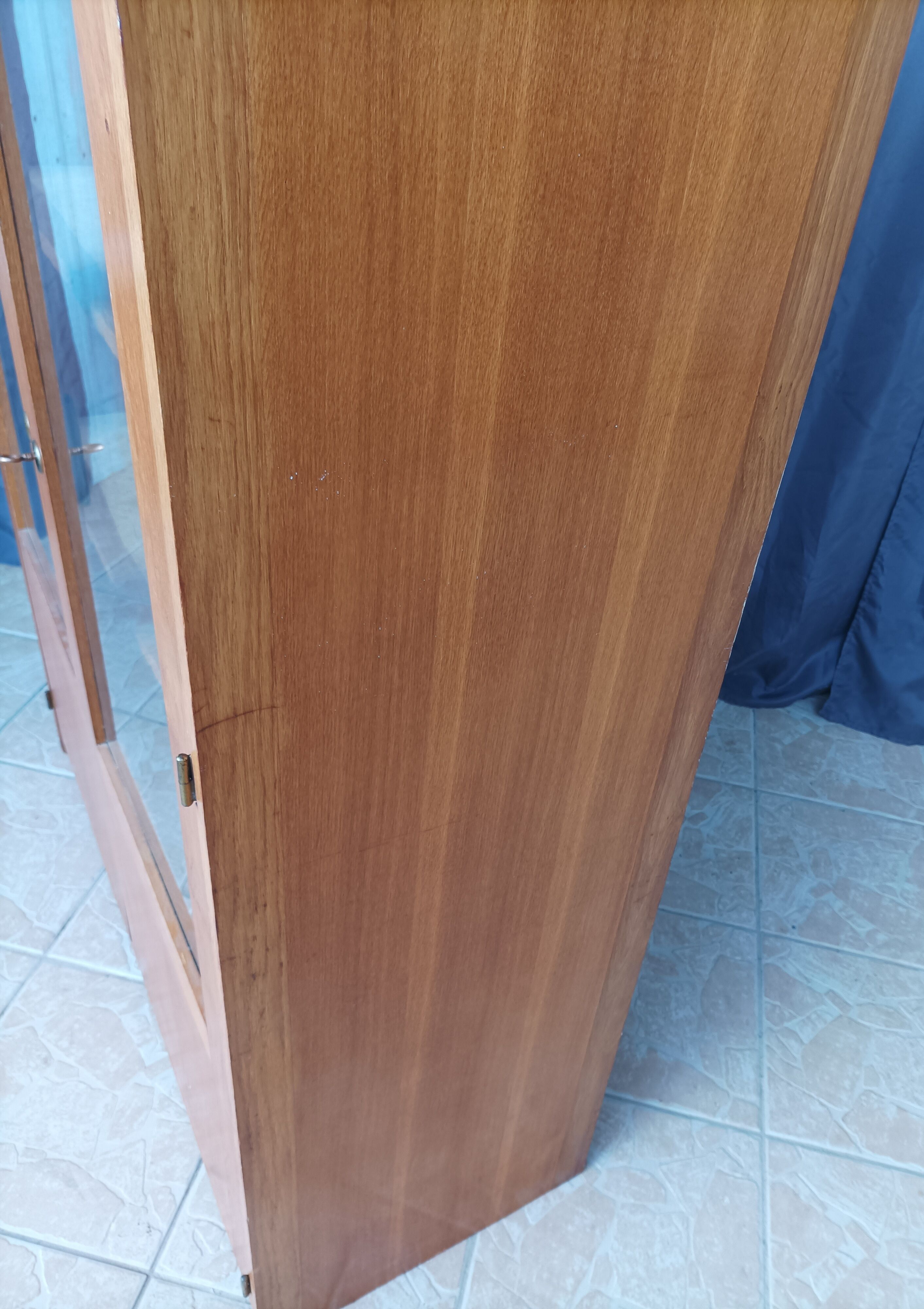 Vintage display bookcase in light oak