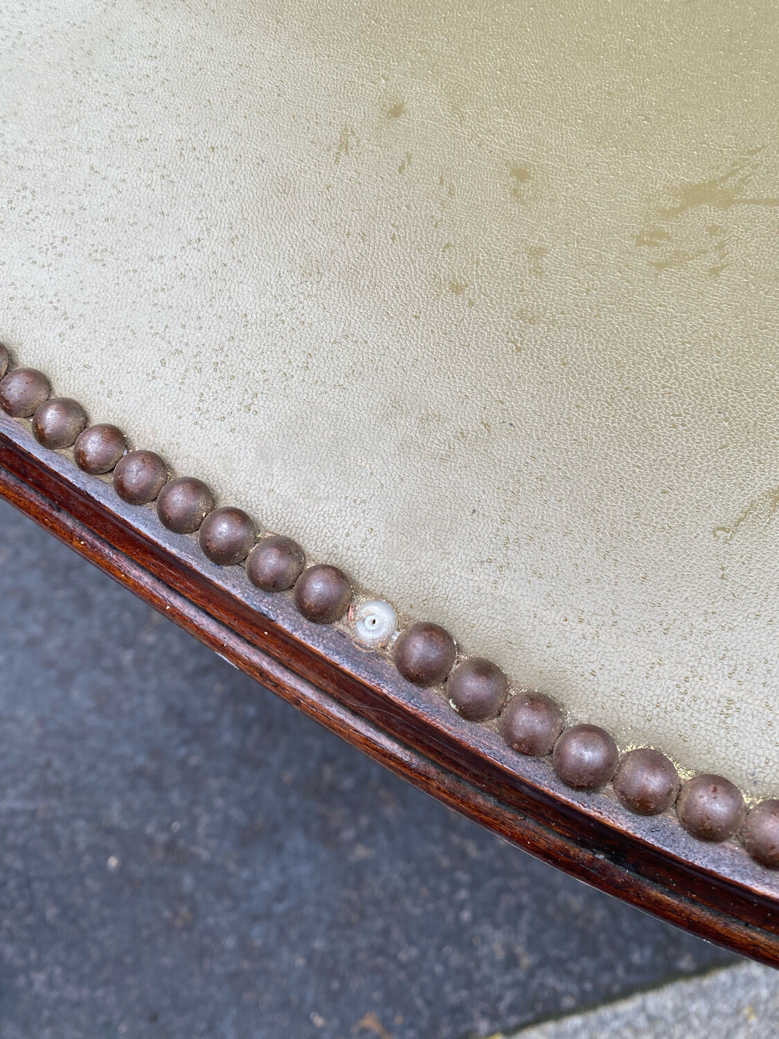 Office in wood and leather