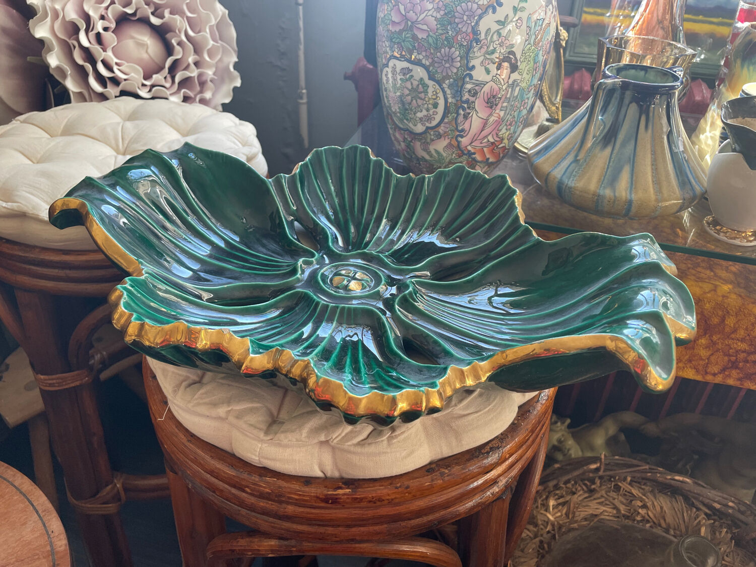 Flower glazed ceramic dish