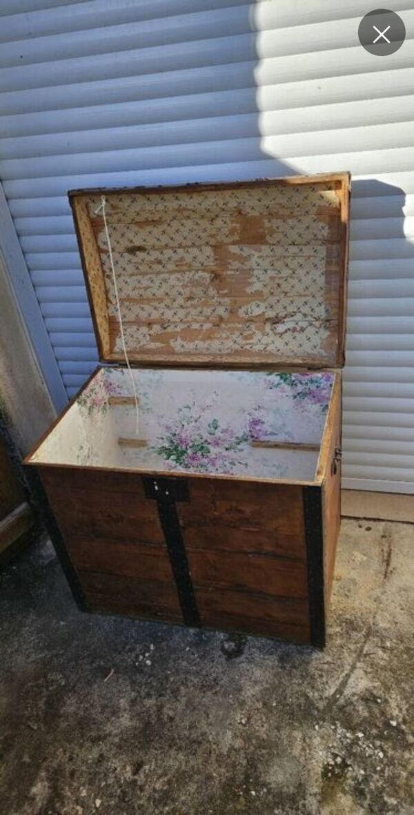 Malle en bois  vintage